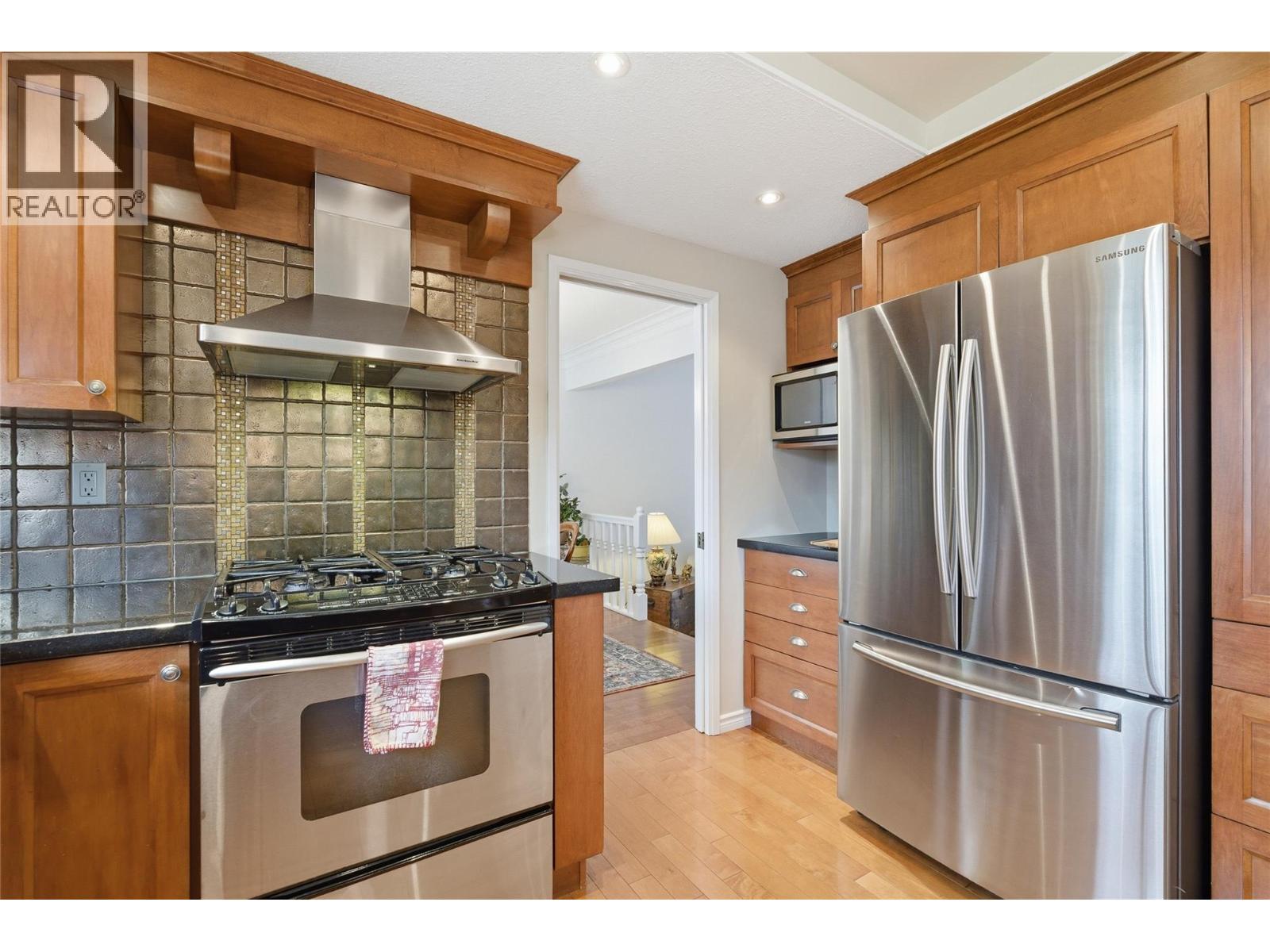 413 Robson Drive Property Photo 15