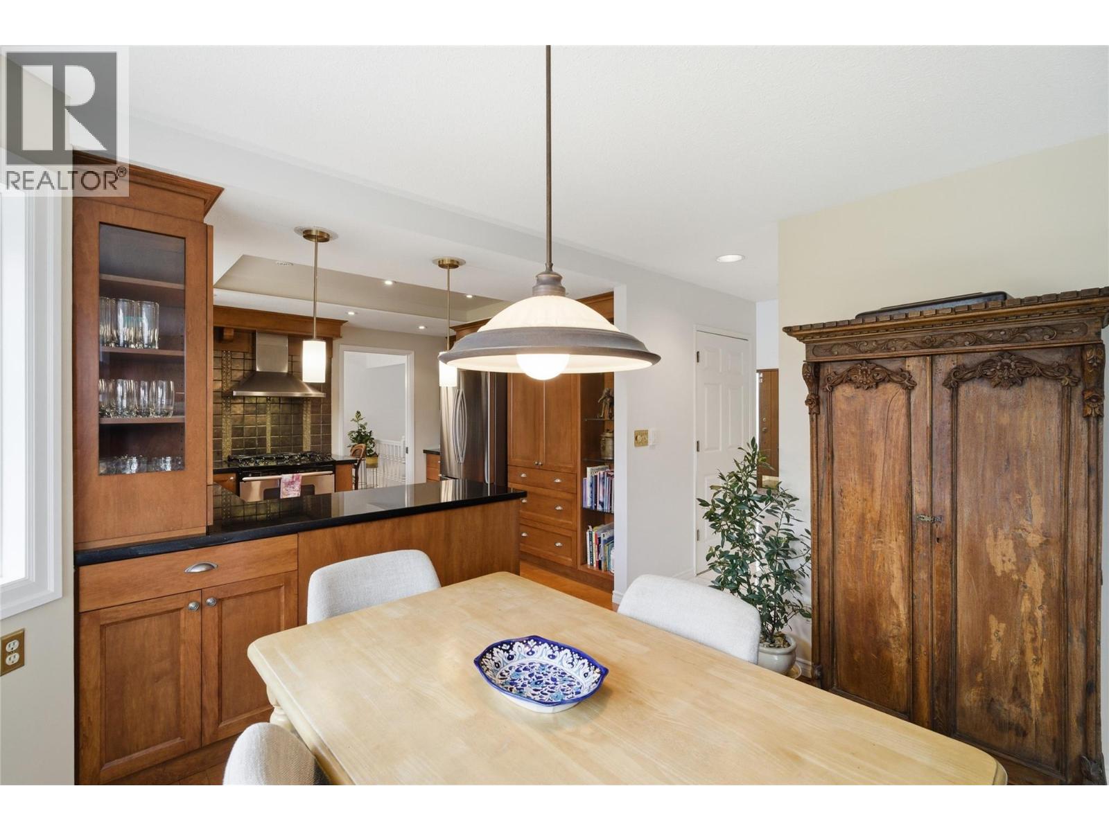 413 Robson Drive Property Photo 19