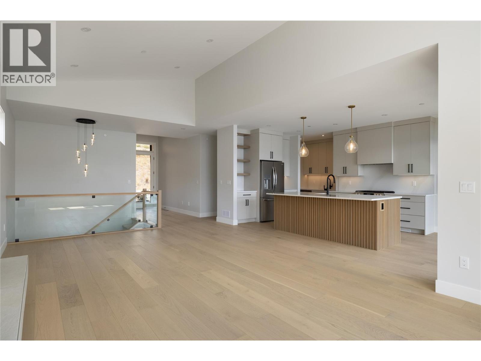 8828 Oxford Road Property Photo 15
