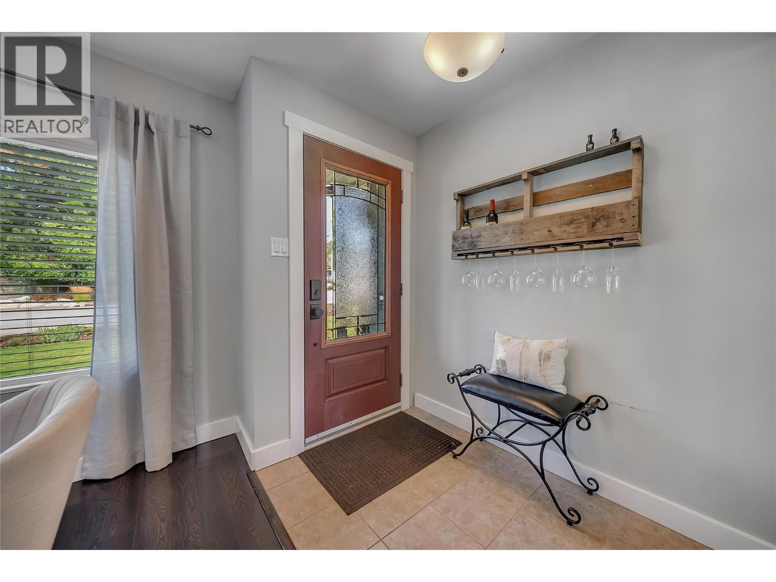 1366 Ridgedale Avenue Property Photo 2