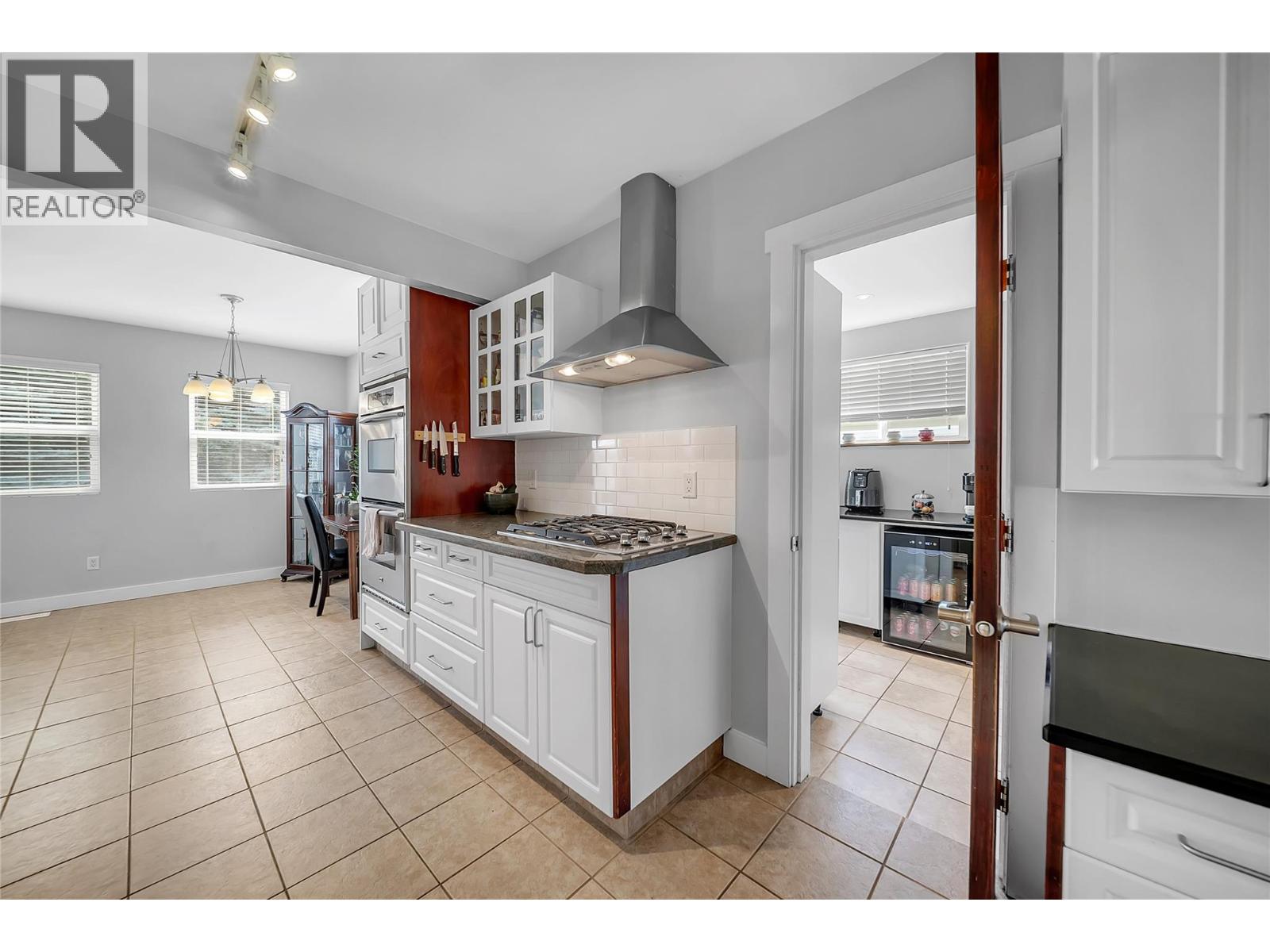 1366 Ridgedale Avenue Property Photo 10