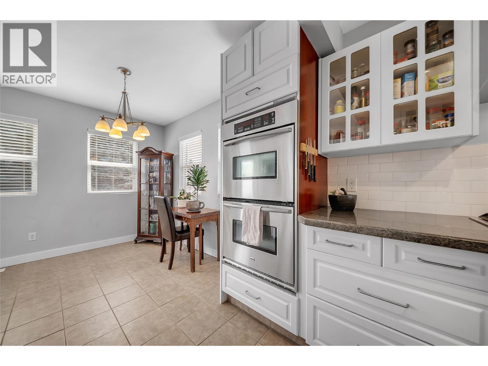 1366 Ridgedale Avenue Property Photo 11
