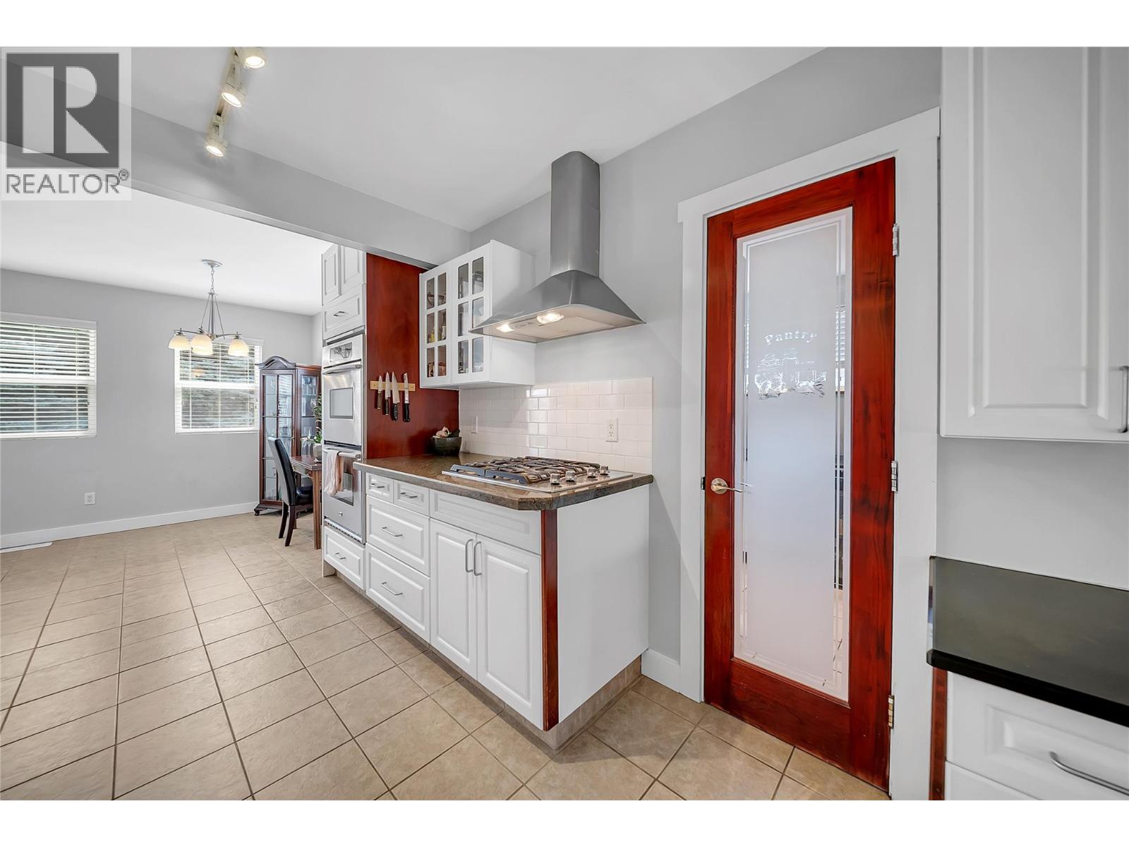 1366 Ridgedale Avenue Property Photo 13
