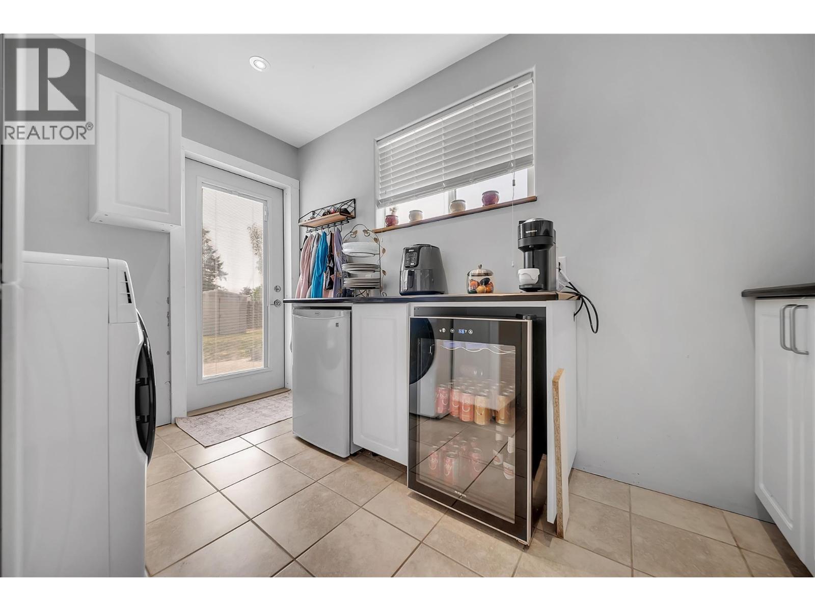 1366 Ridgedale Avenue Property Photo 14