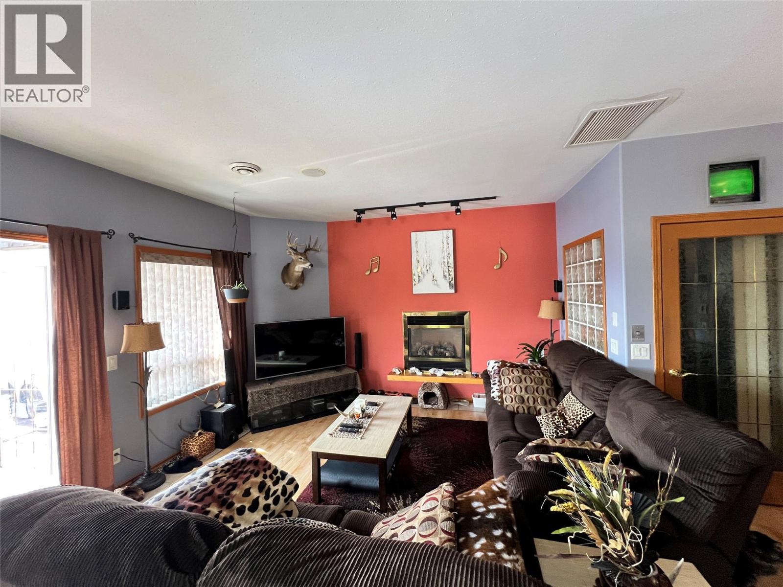 2595 Skaha Lake Road Property Photo 14