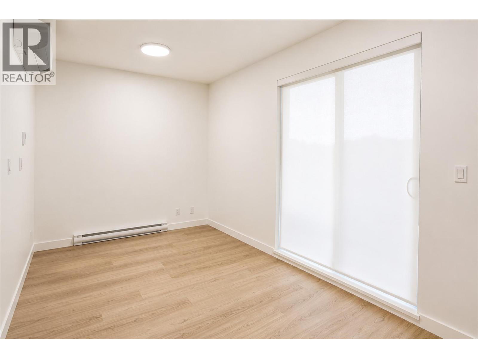 1380 Pridham Avenue Unit# 310 Property Photo 5