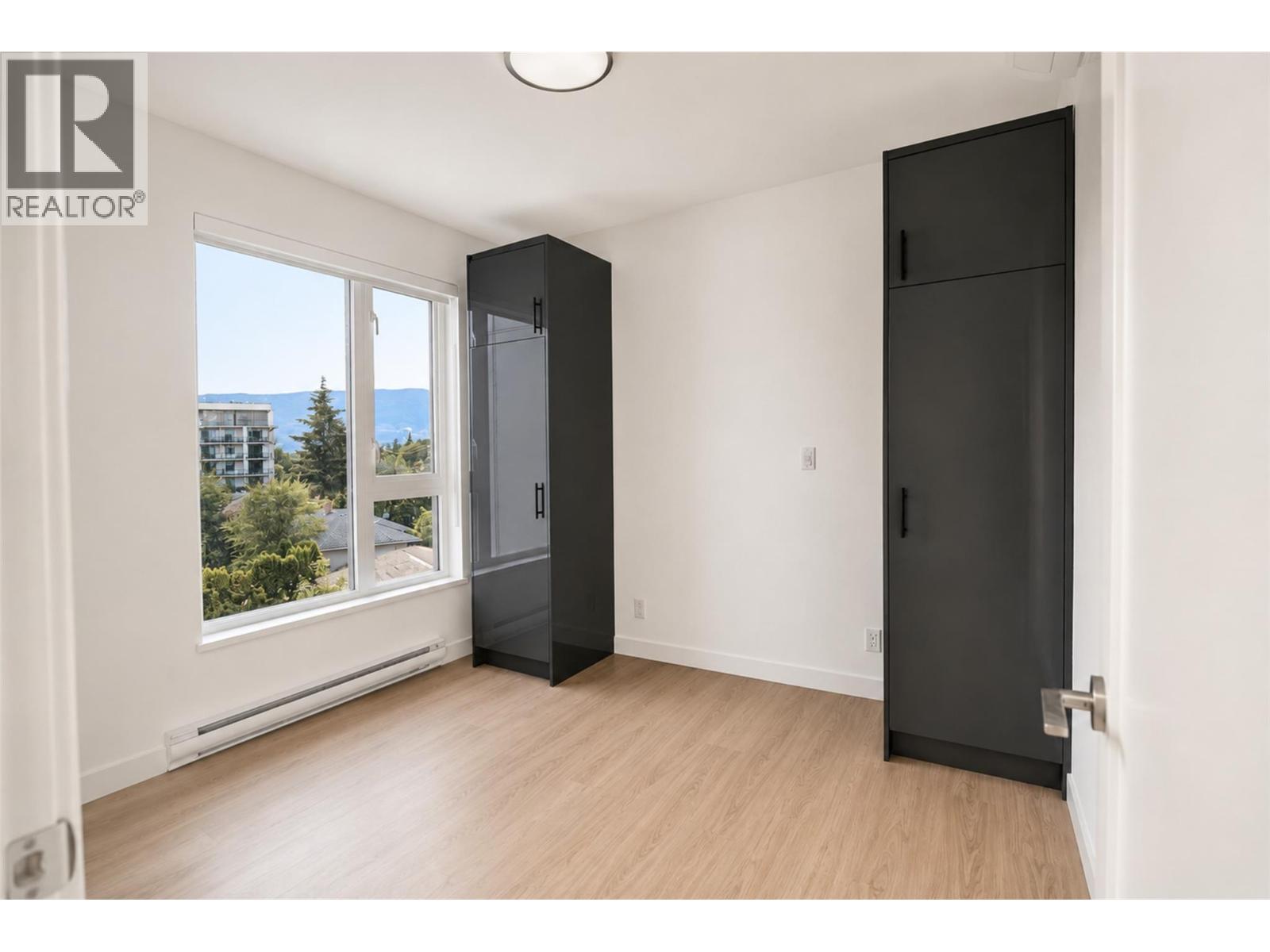 1380 Pridham Avenue Unit# 310 Property Photo 11