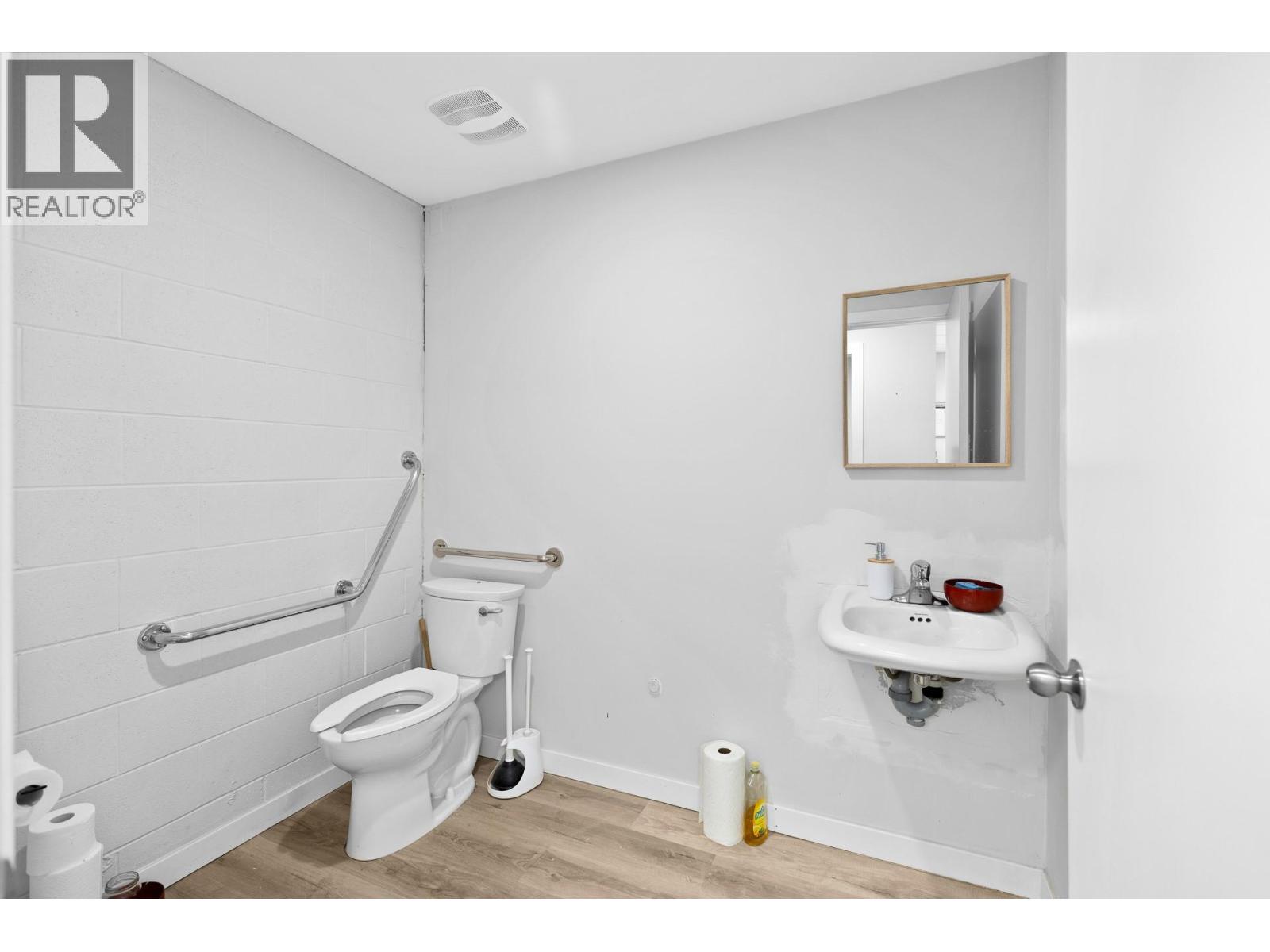 2300 Hunter Road Property Photo 15