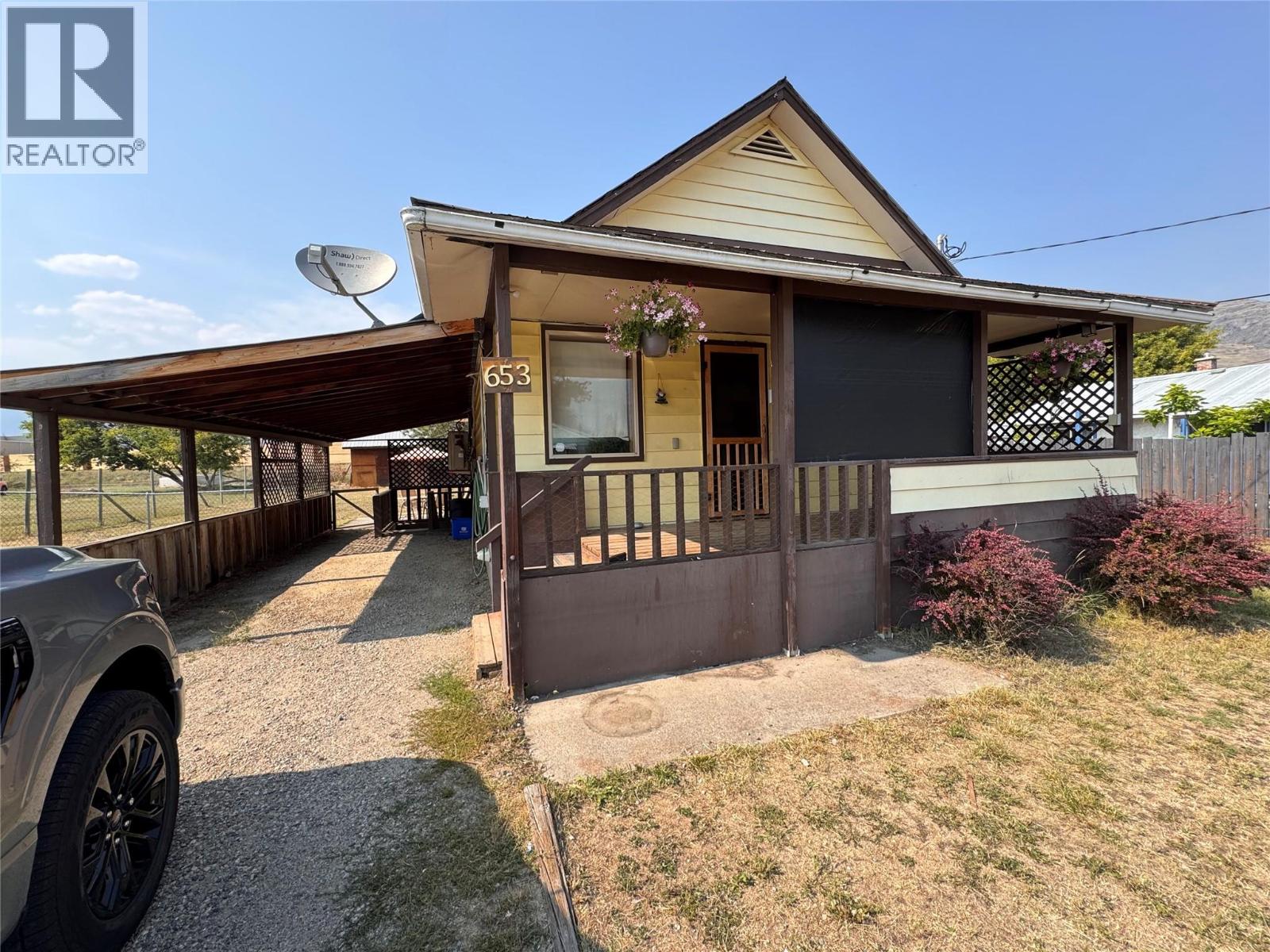 653 65th Avenue Property Photo 1
