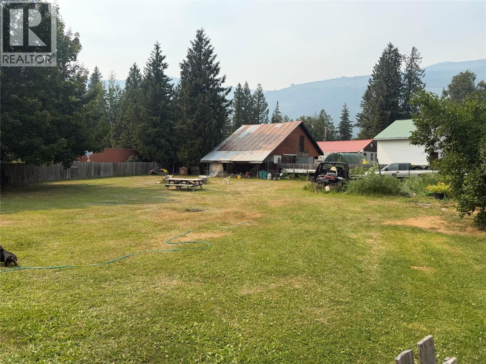 4243 Bloomquist Road Property Photo 1