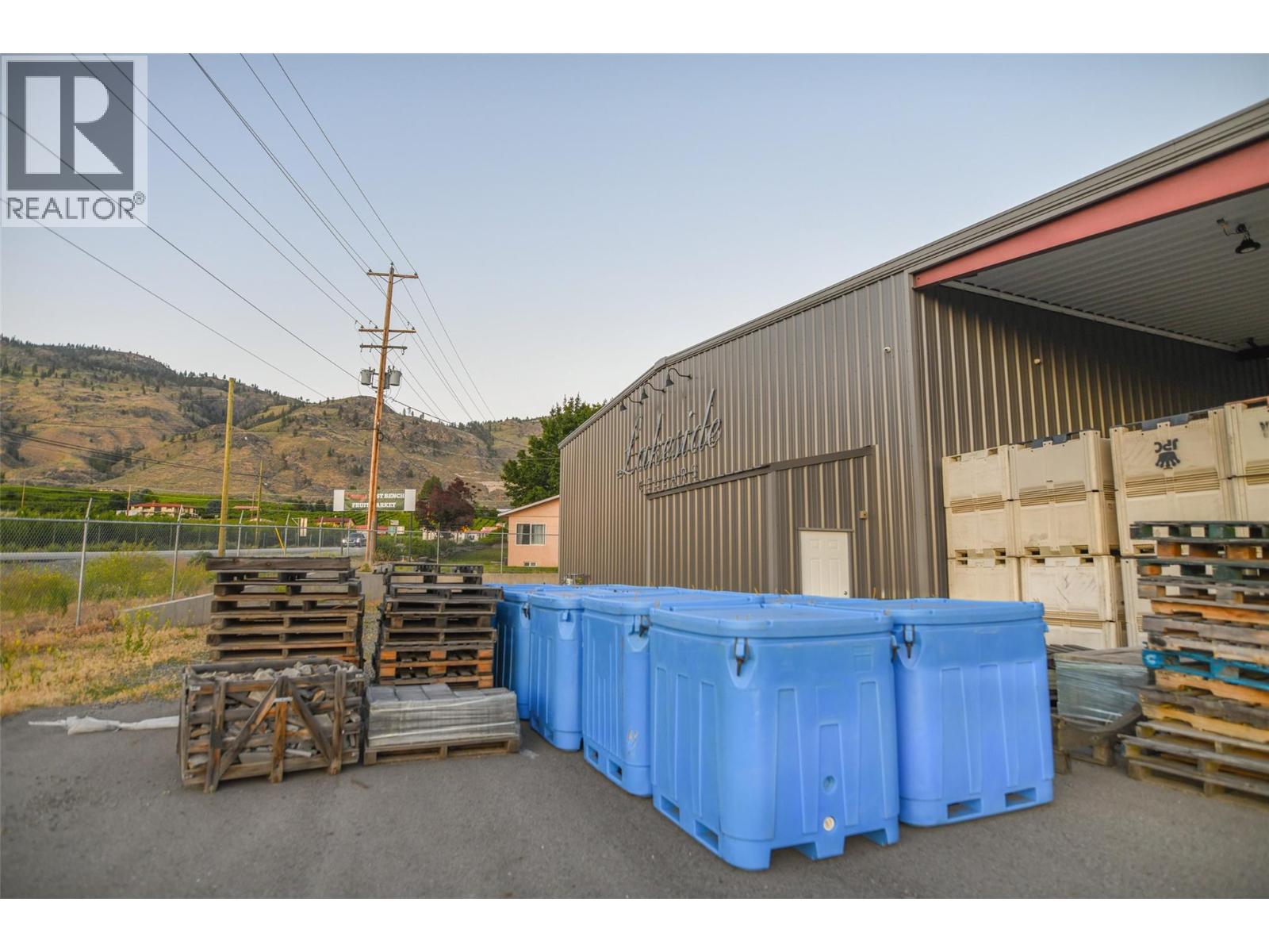 5221 45 Street Property Photo 38
