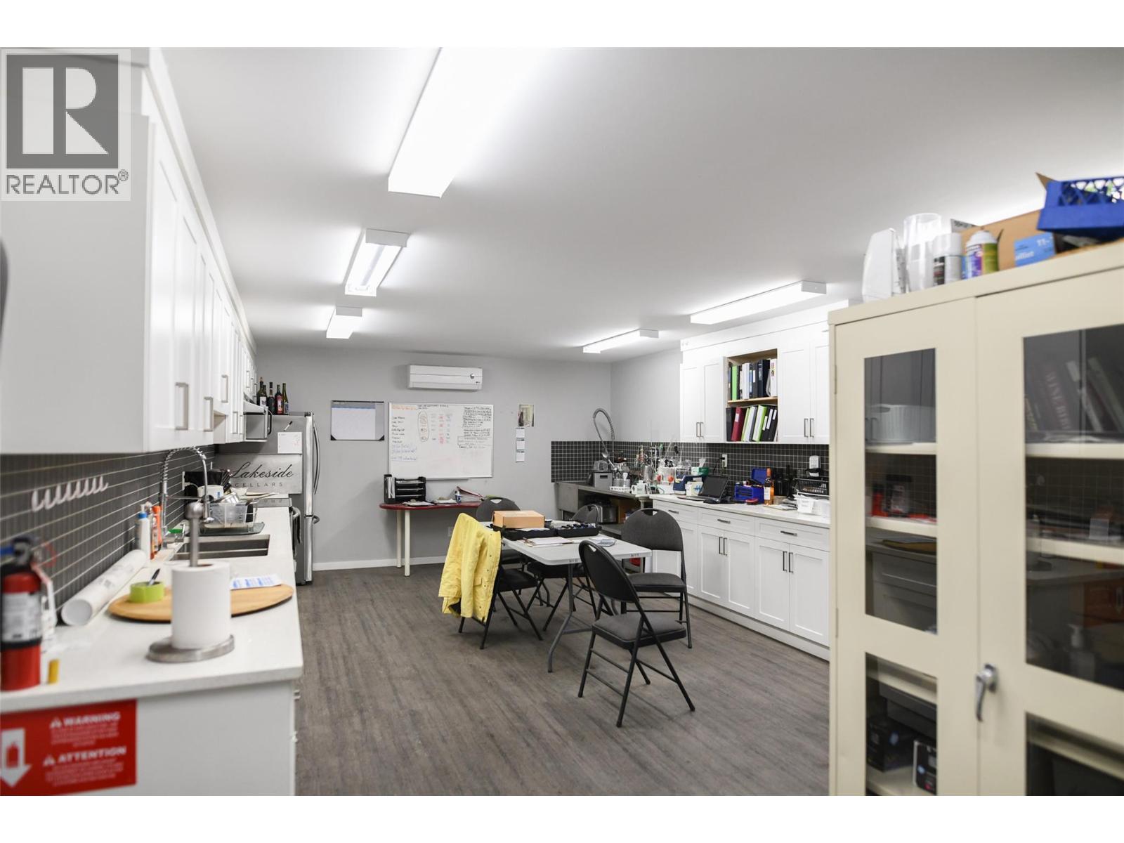 5221 45 Street Property Photo 52