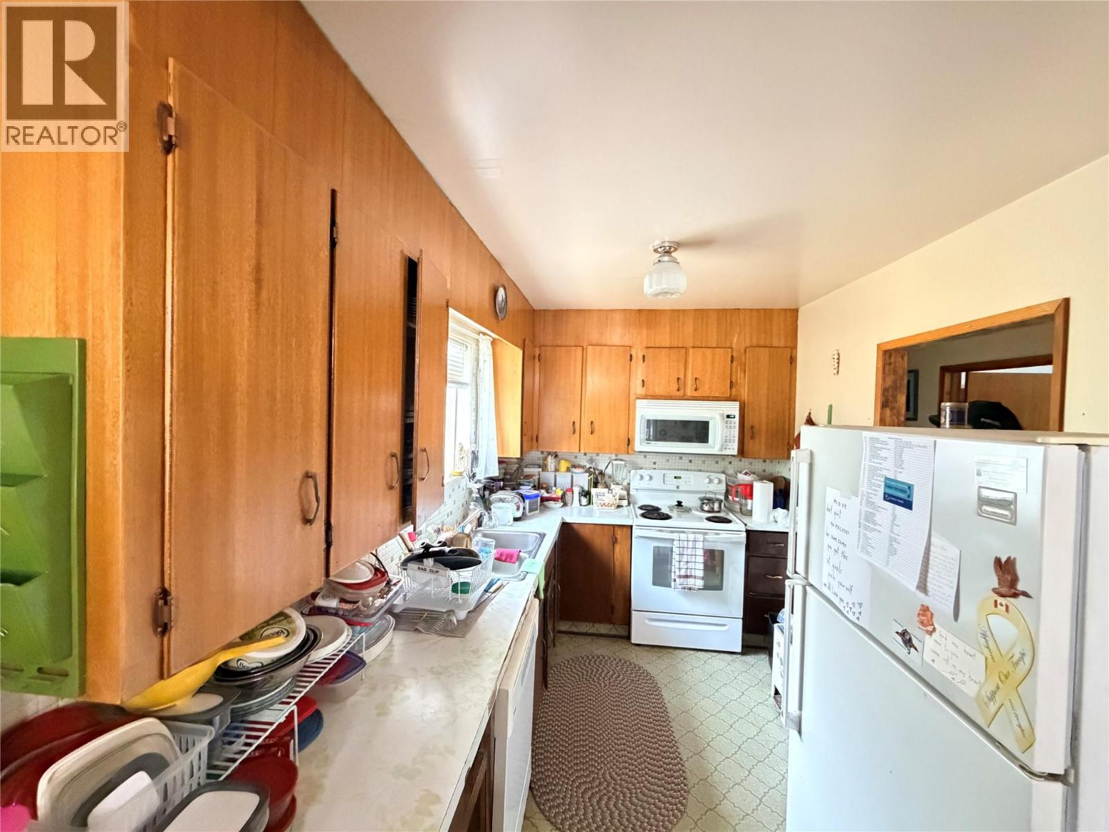 10216 Lumsden Avenue Property Photo 10