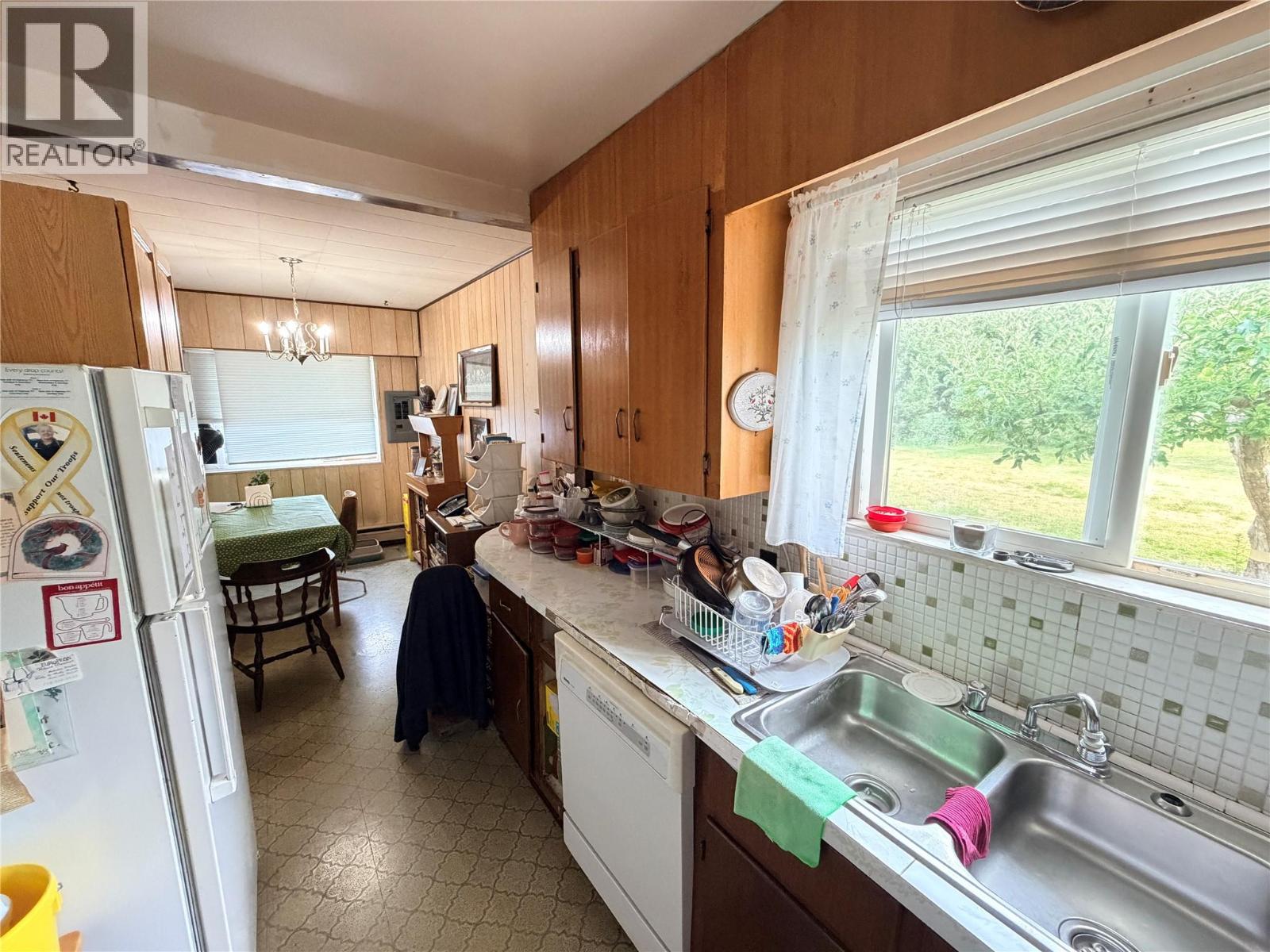 10216 Lumsden Avenue Property Photo 11