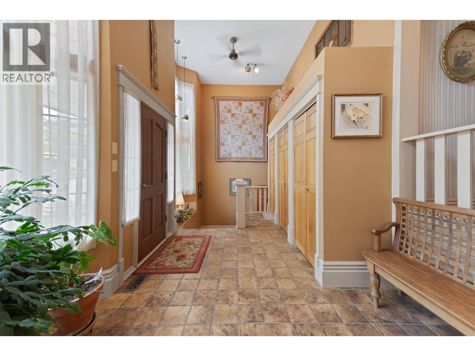 4852-4858 Lakeshore Road Property Photo 8