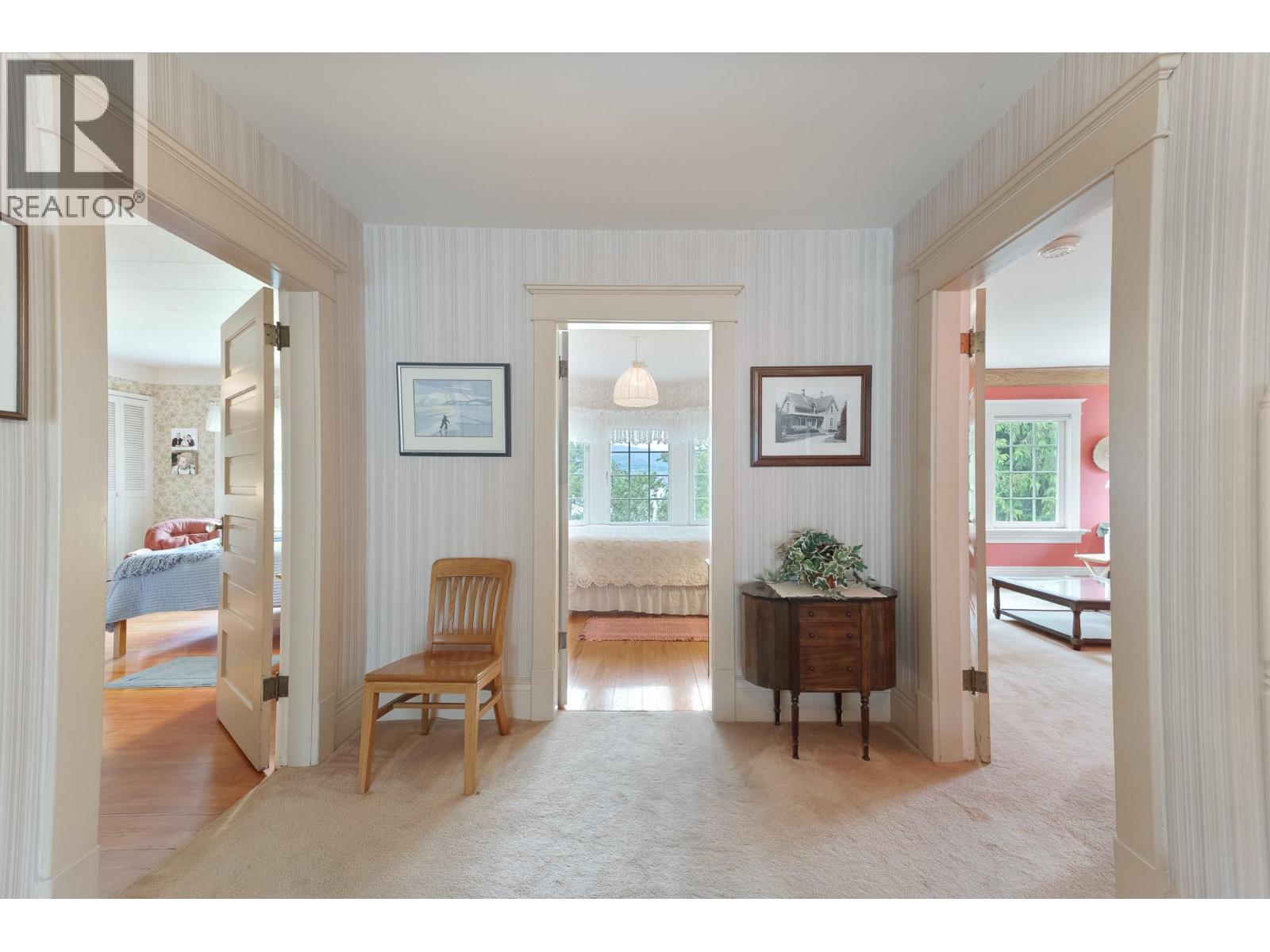 4852-4858 Lakeshore Road Property Photo 22
