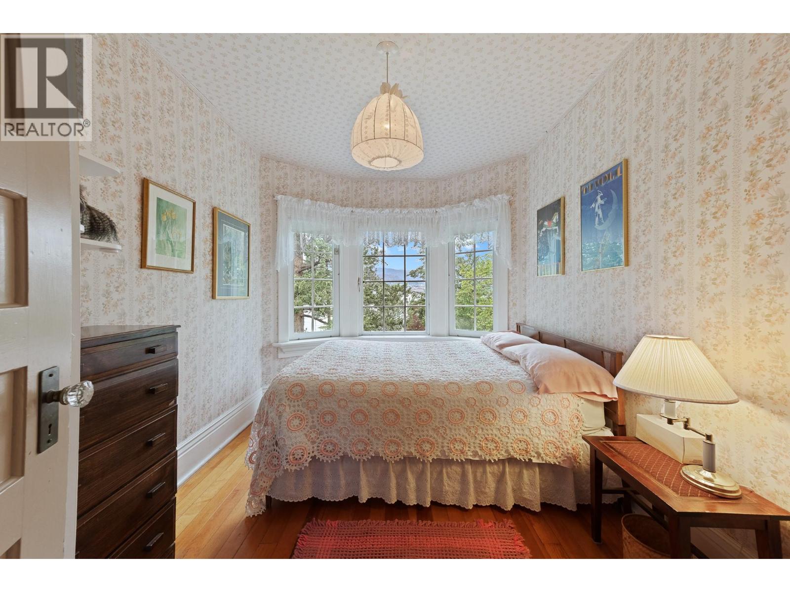 4852-4858 Lakeshore Road Property Photo 25