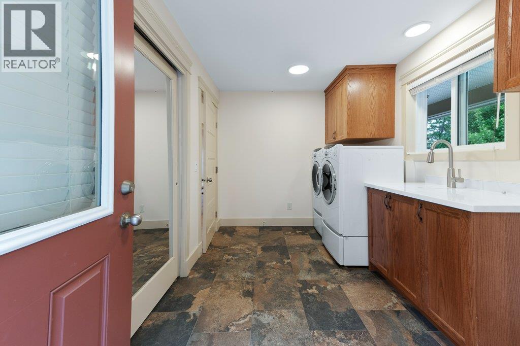 4852-4858 Lakeshore Road Property Photo 38