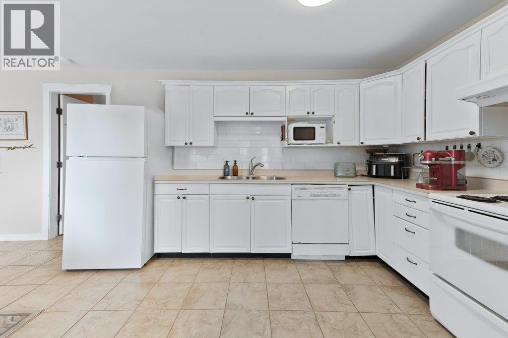 4852-4858 Lakeshore Road Property Photo 68