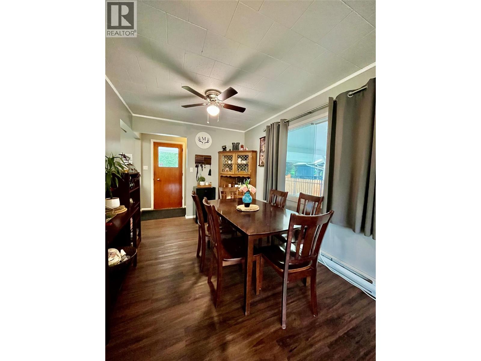 807 23 Highway N Property Photo 14