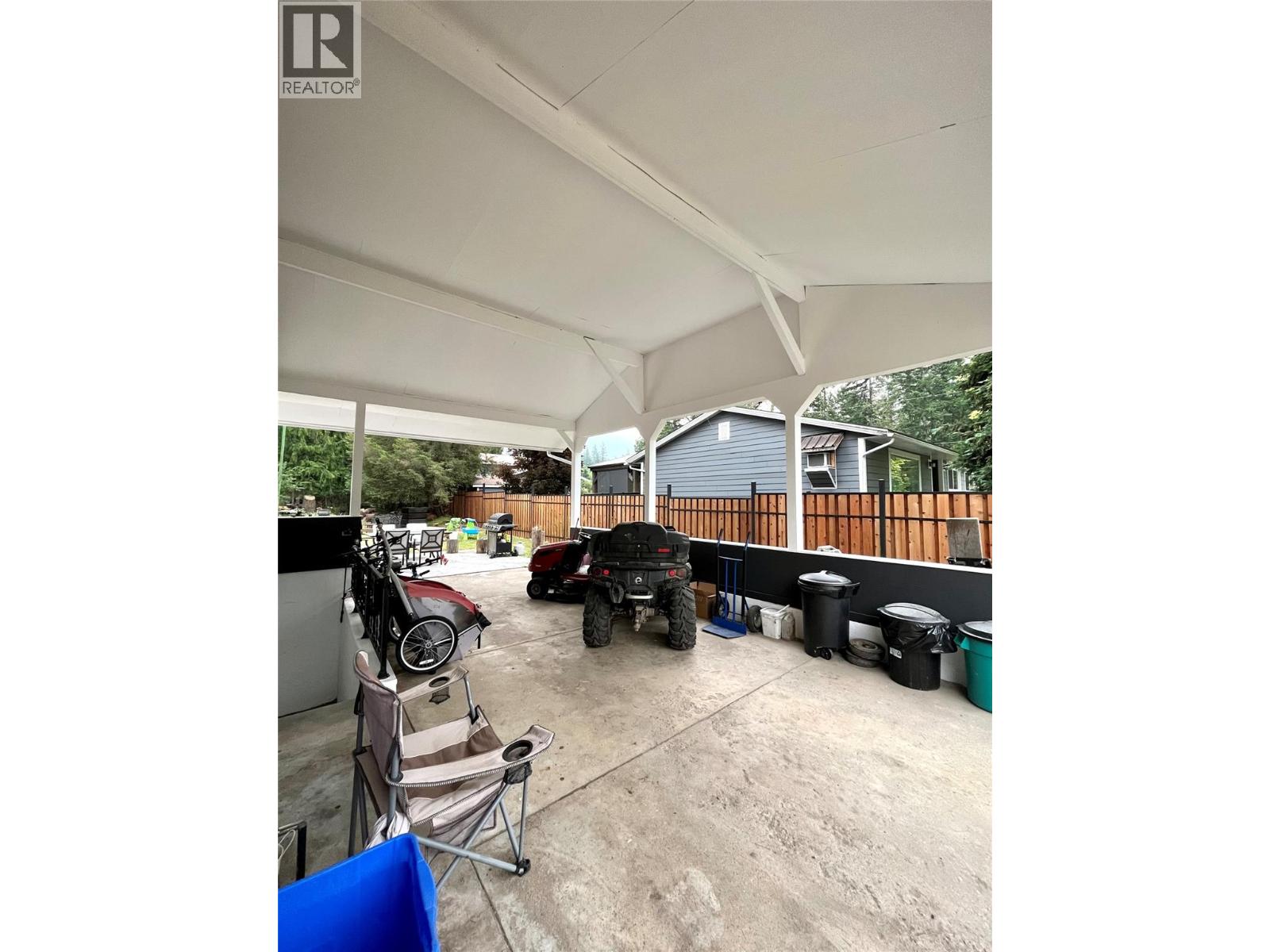 807 23 Highway N Property Photo 22