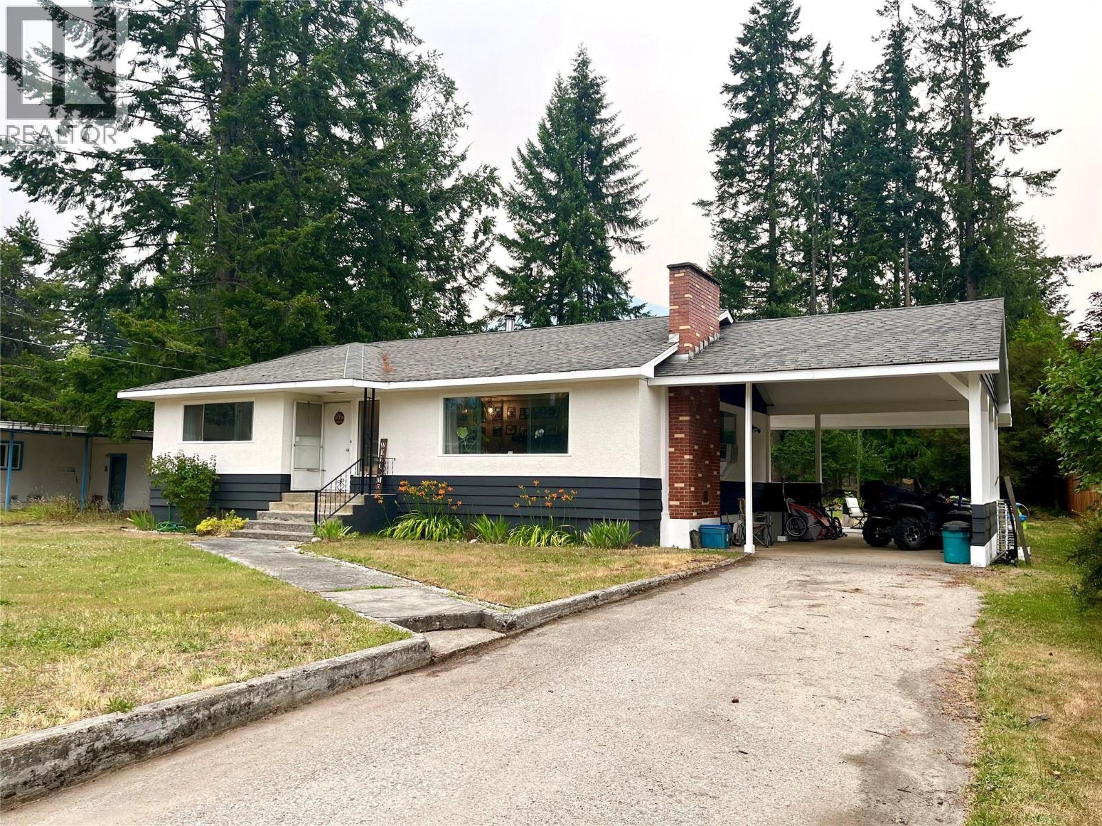 807 23 Highway N Property Photo 25