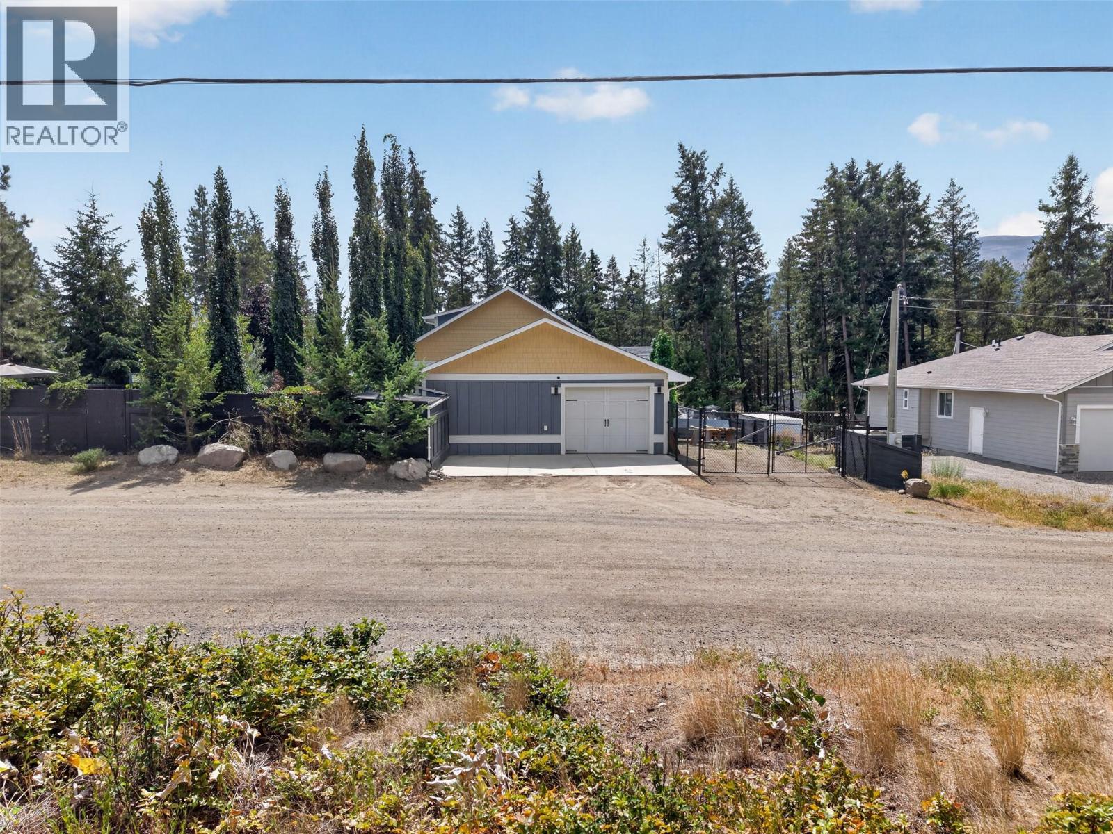 7272 Dunwaters Road Property Photo 3