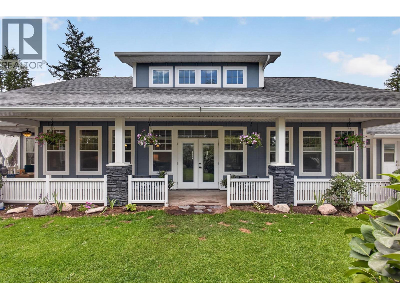 7272 Dunwaters Road Property Photo 4
