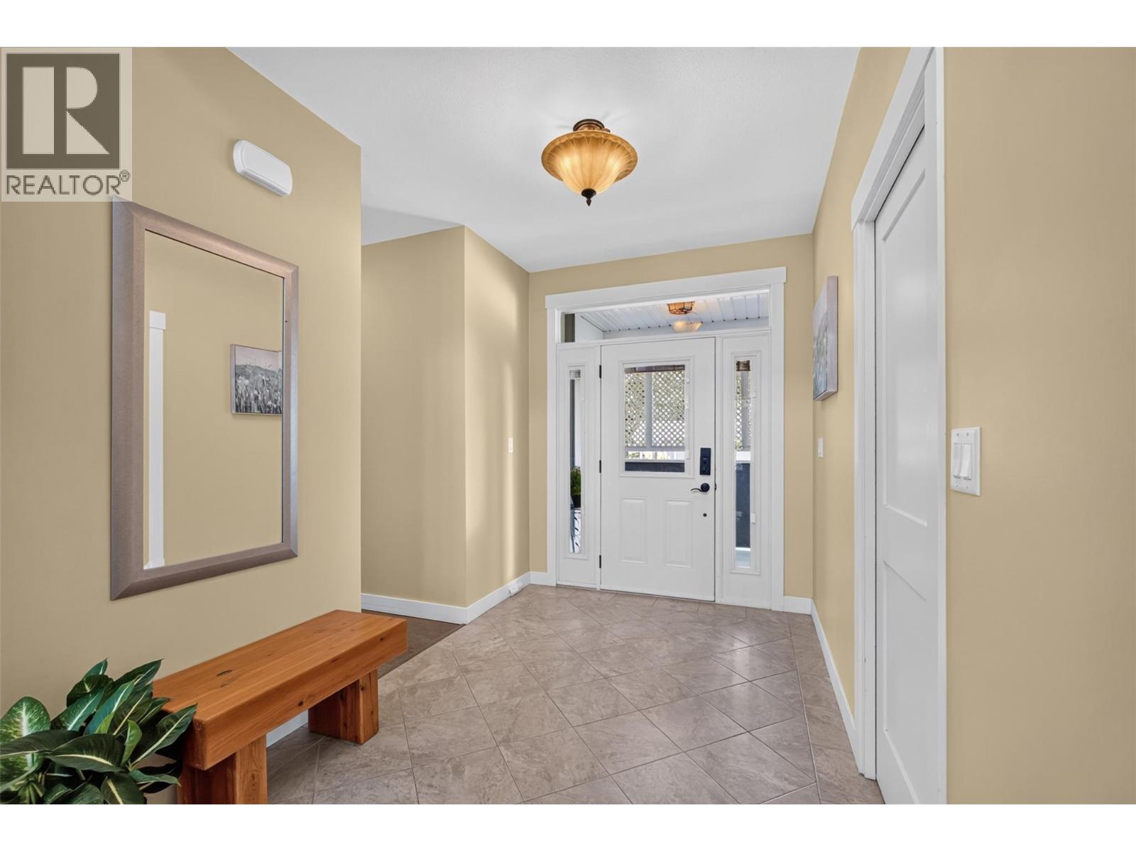 7272 Dunwaters Road Property Photo 17