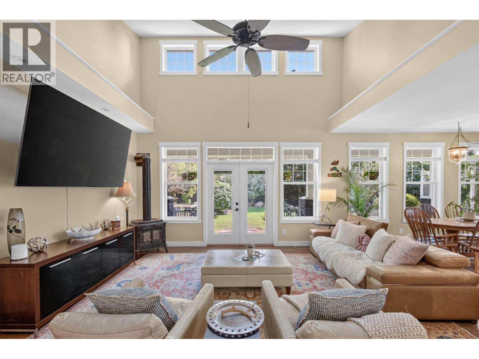 7272 Dunwaters Road Property Photo 19