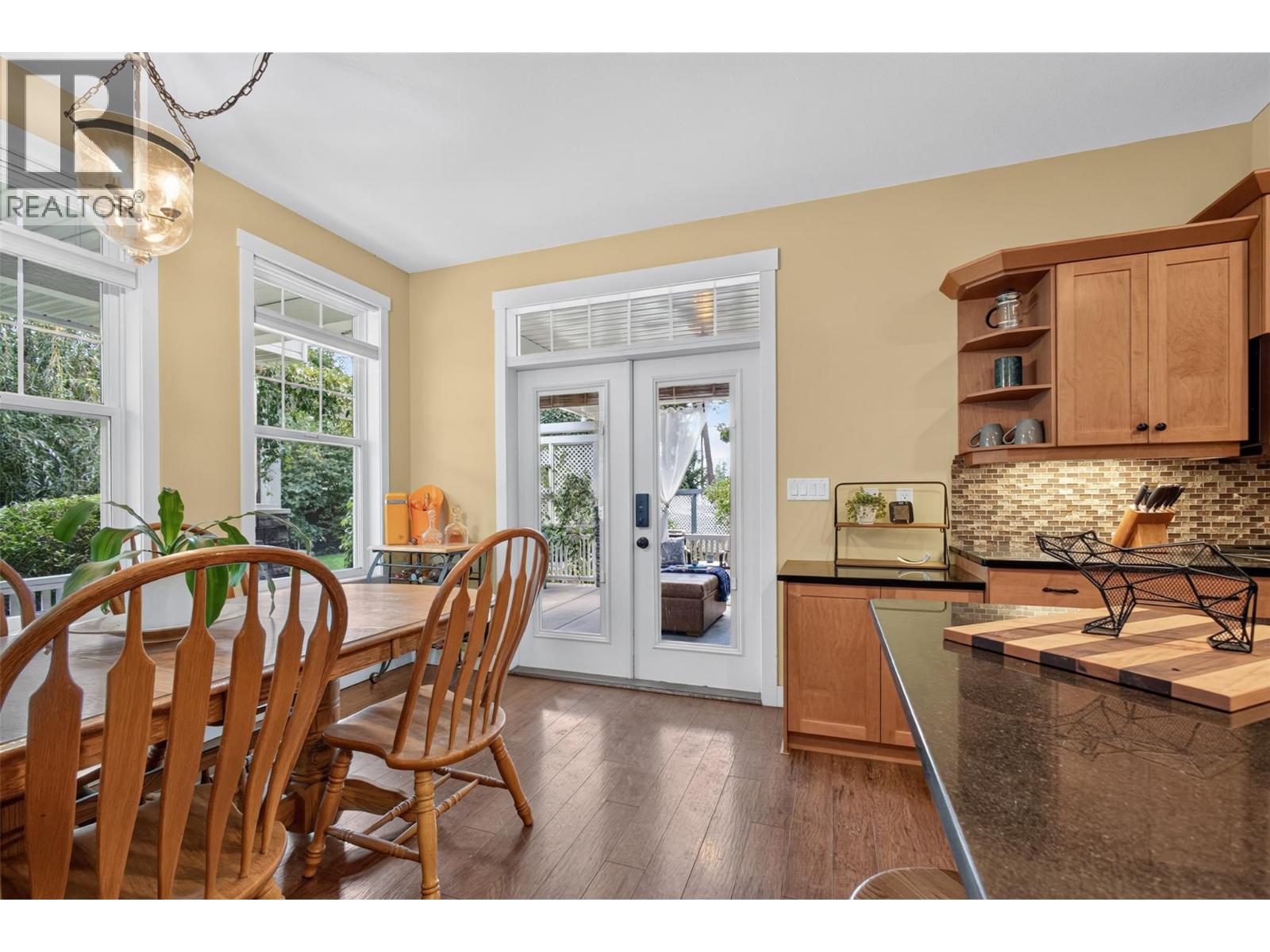 7272 Dunwaters Road Property Photo 20