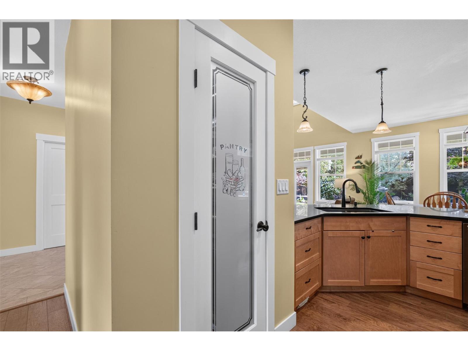 7272 Dunwaters Road Property Photo 36