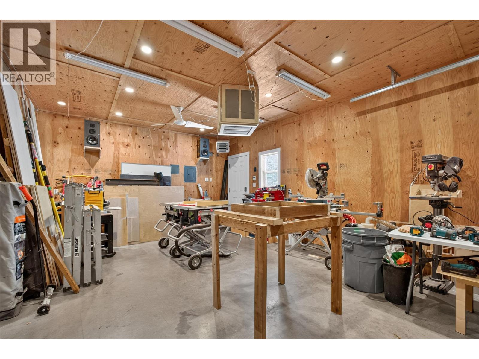 7272 Dunwaters Road Property Photo 42