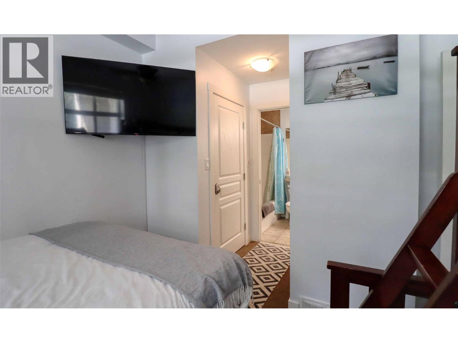 302 Mara Lake Lane Unit# 208 Property Photo 12