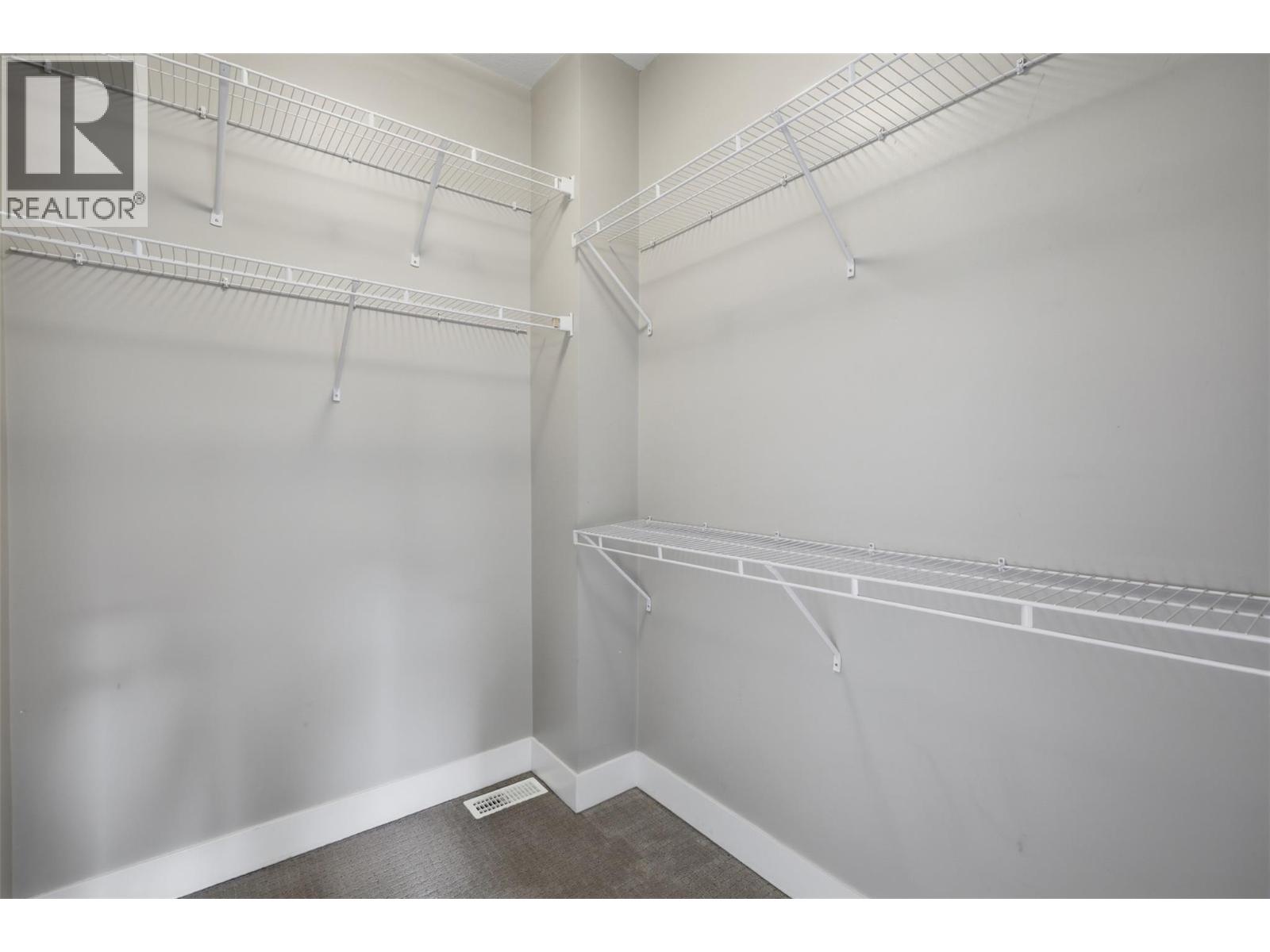 175 Holloway Drive Unit# 11 Property Photo 27