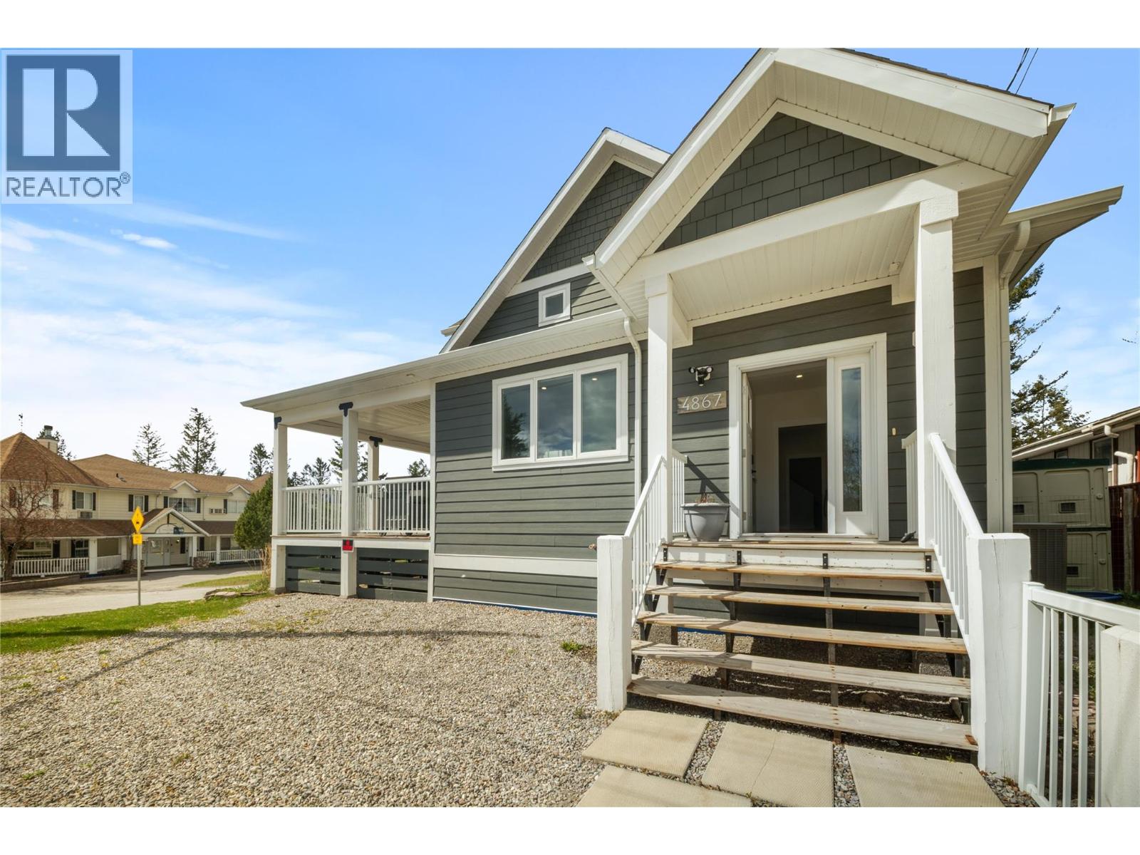 4867 St Joseph Street Property Photo 2