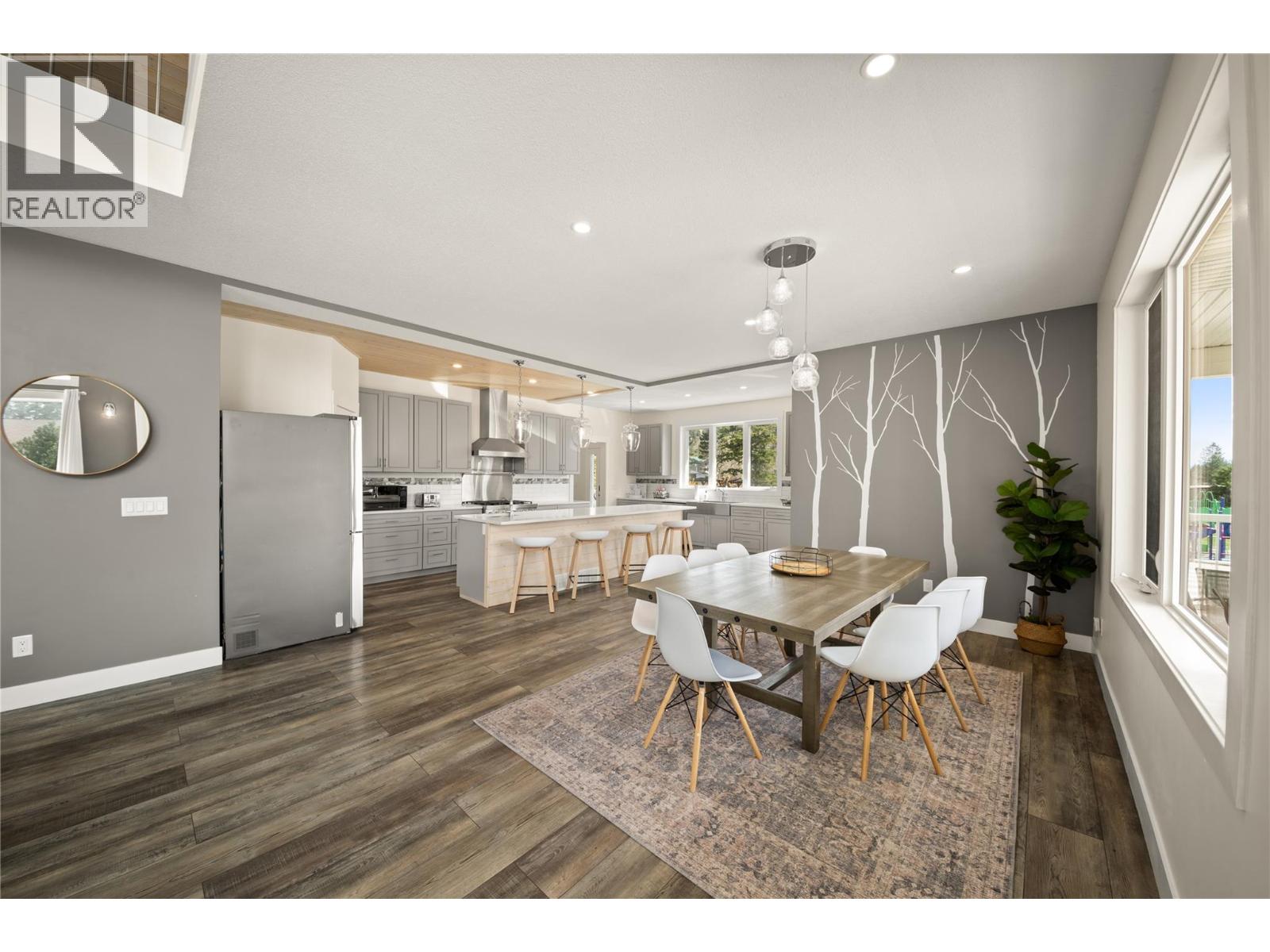 4867 St Joseph Street Property Photo 11
