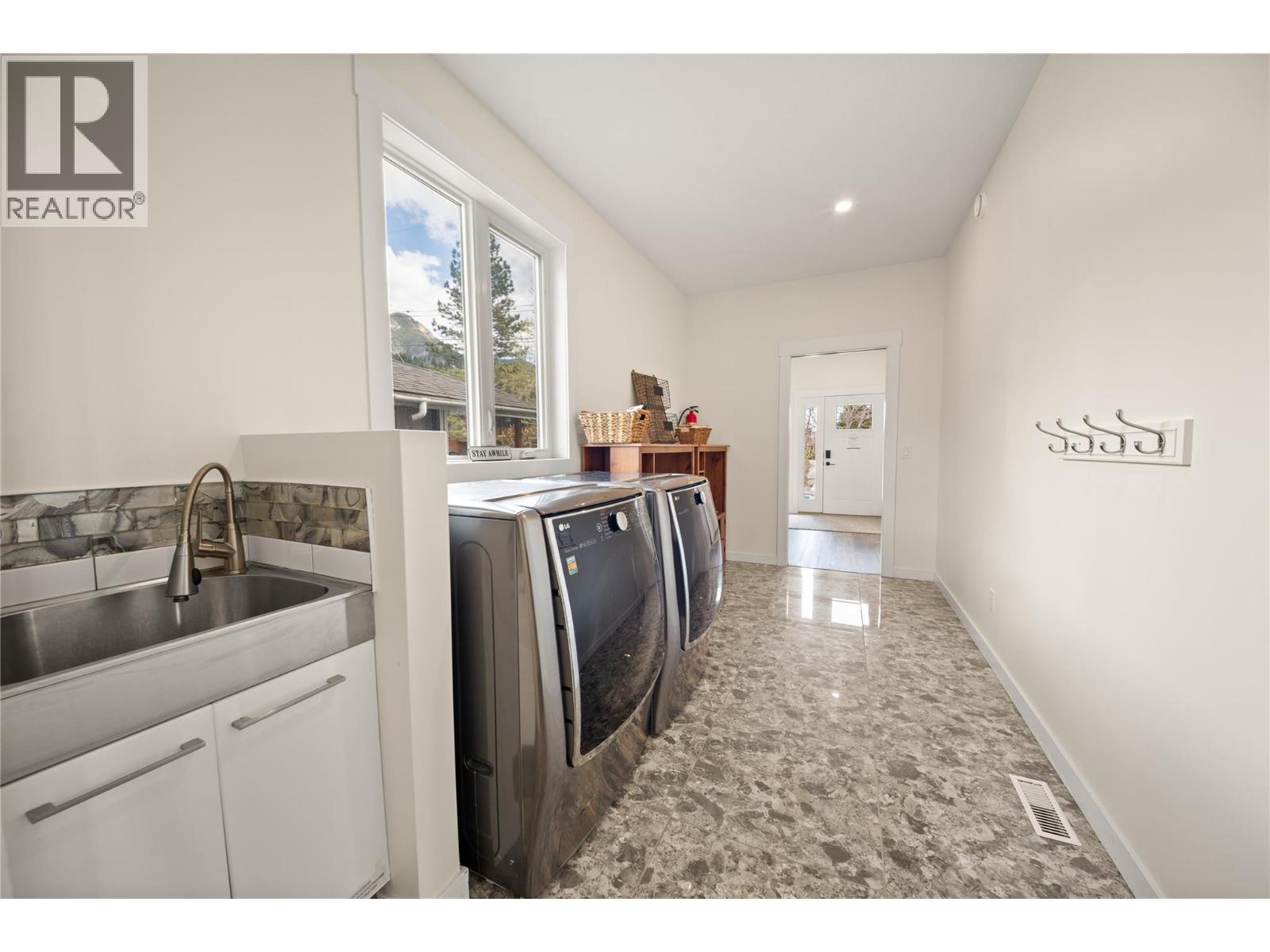 4867 St Joseph Street Property Photo 28