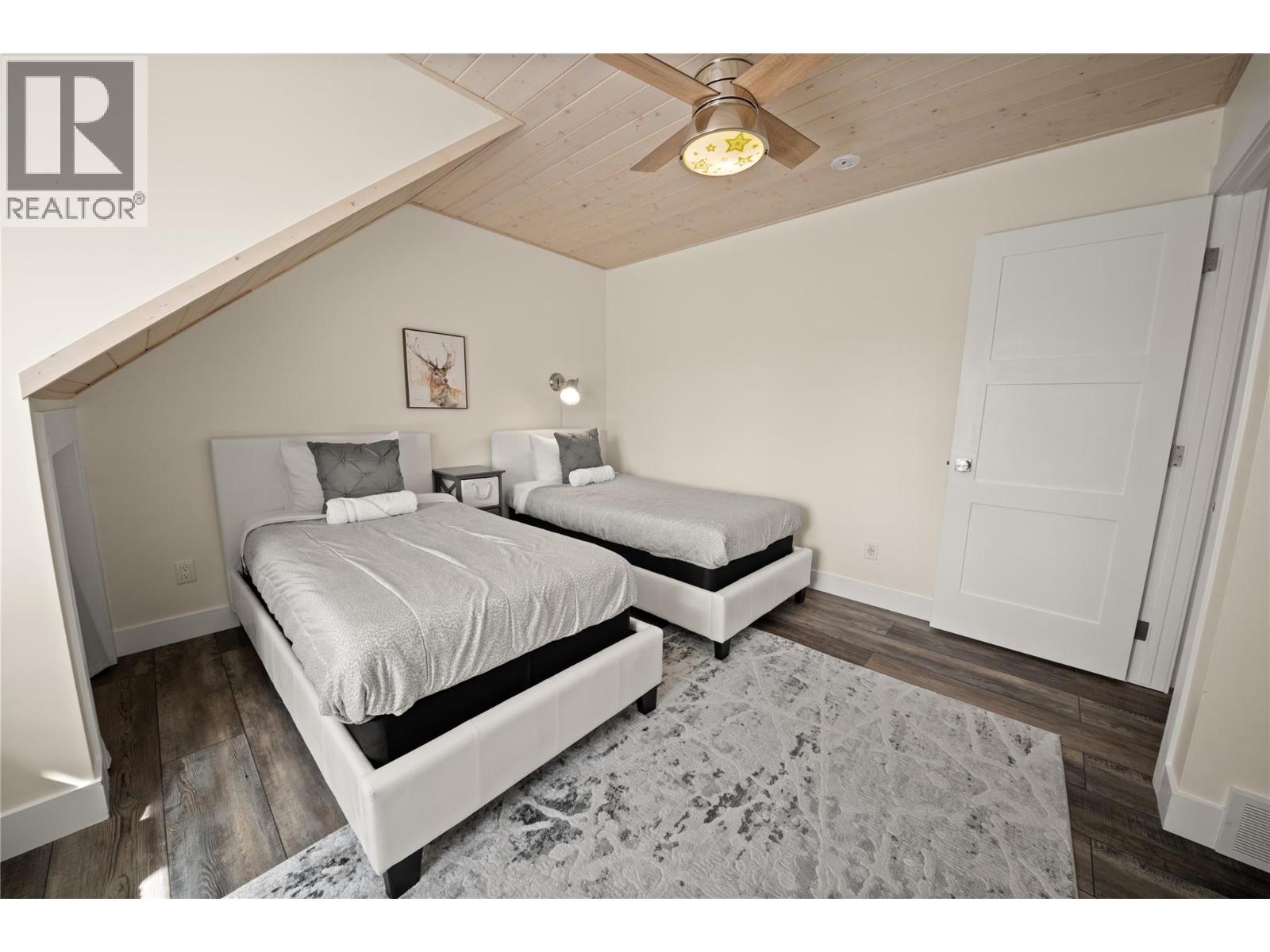 4867 St Joseph Street Property Photo 40