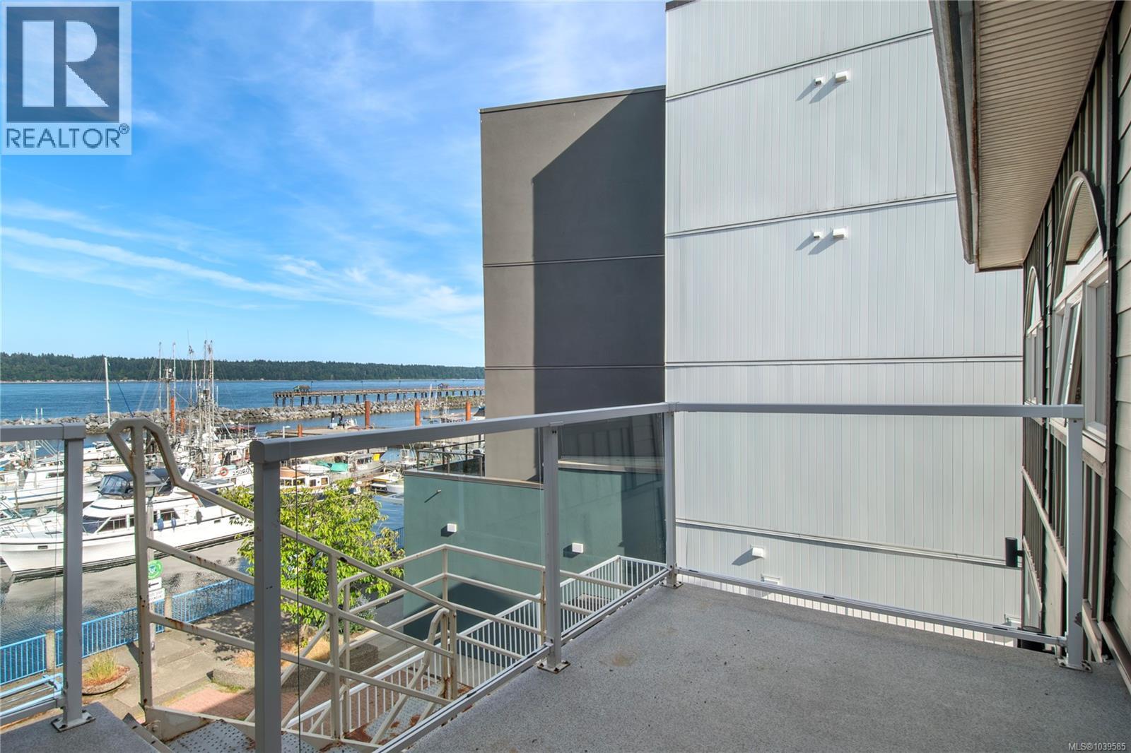 303 871 Island Hwy Property Photo 19