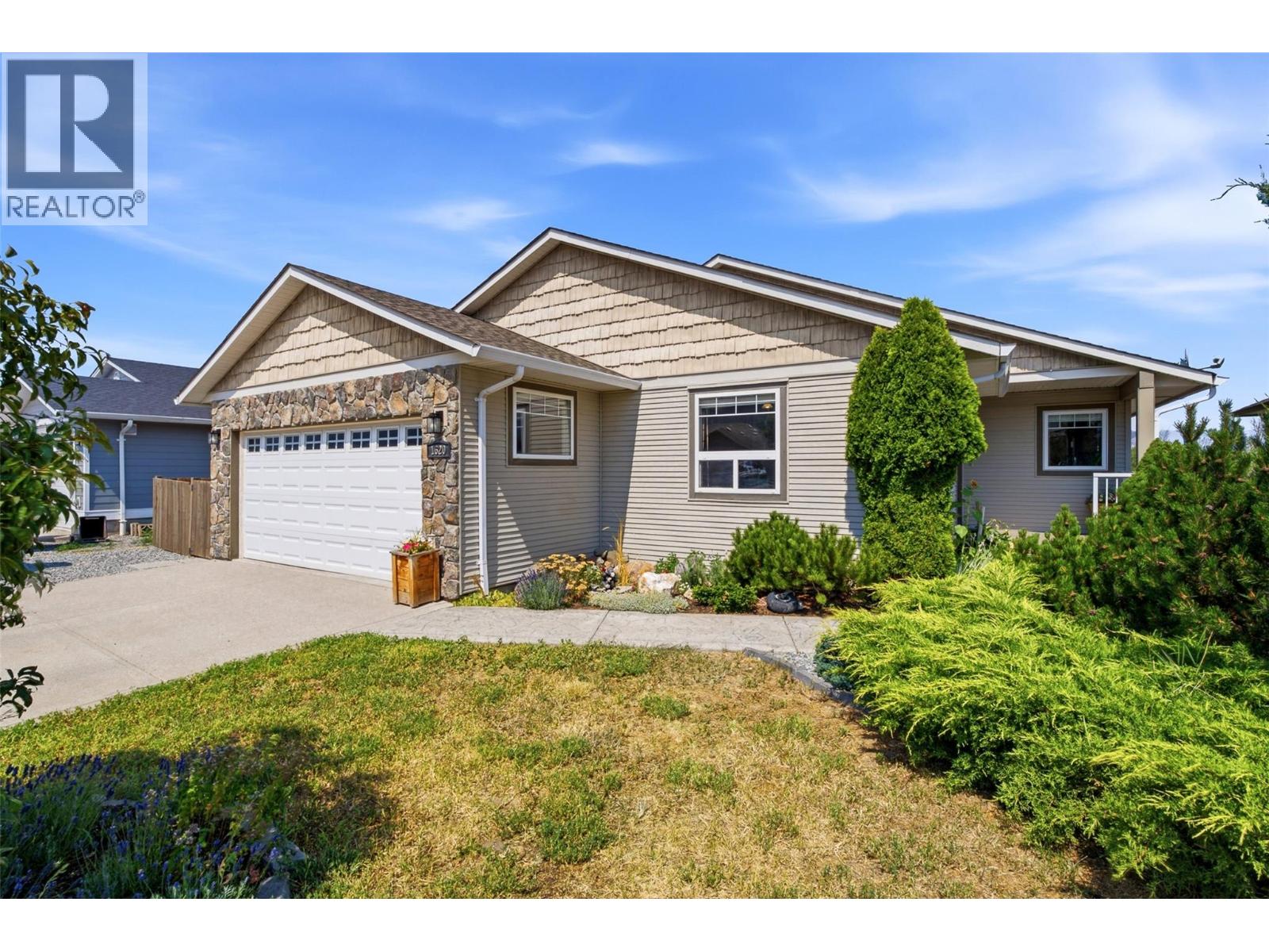 1620 Fir Road Property Photo 1