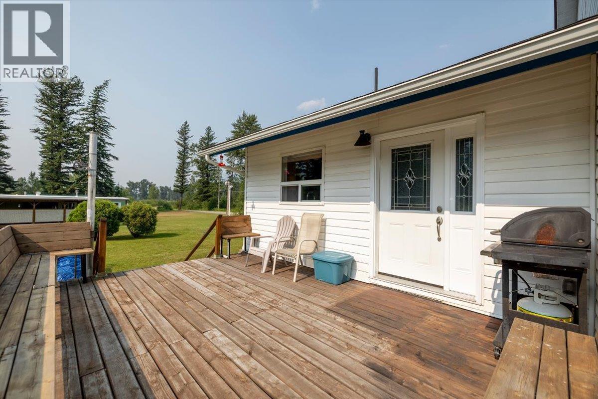 9878 Victoria Street Property Photo 23