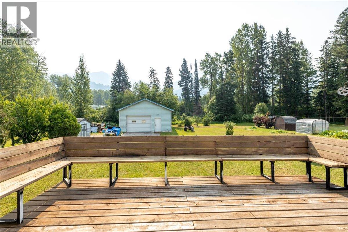 9878 Victoria Street Property Photo 25