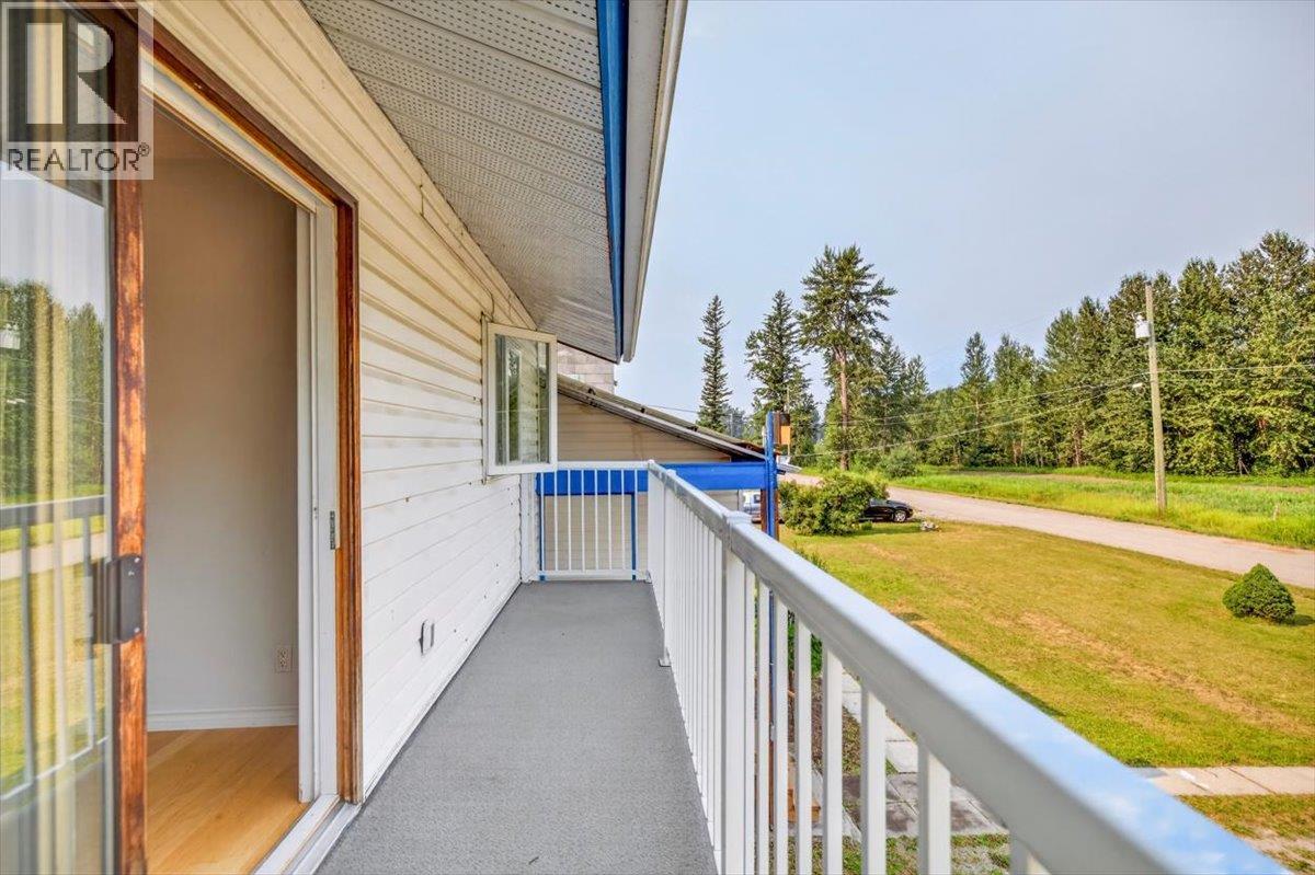 9878 Victoria Street Property Photo 38