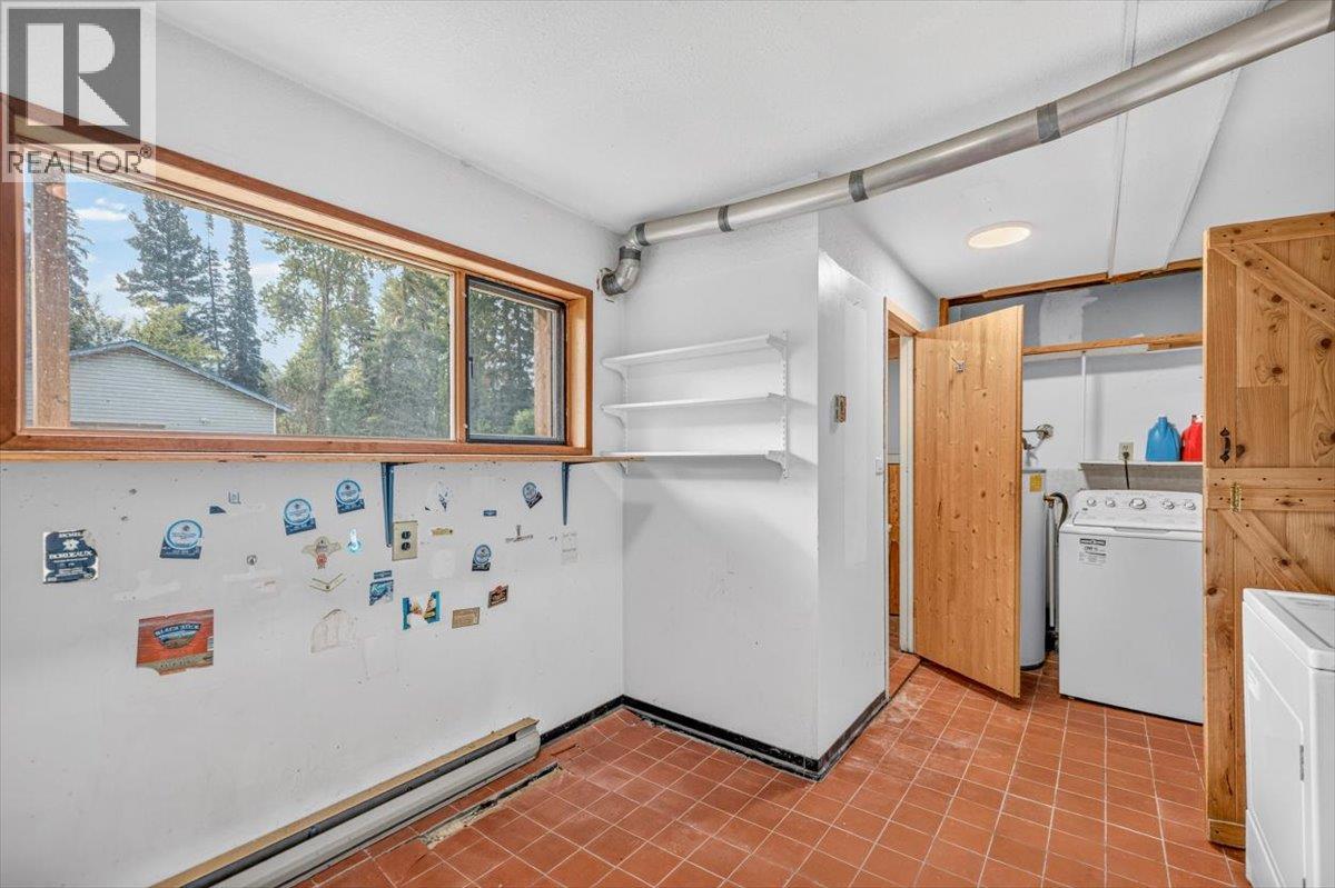 9878 Victoria Street Property Photo 42