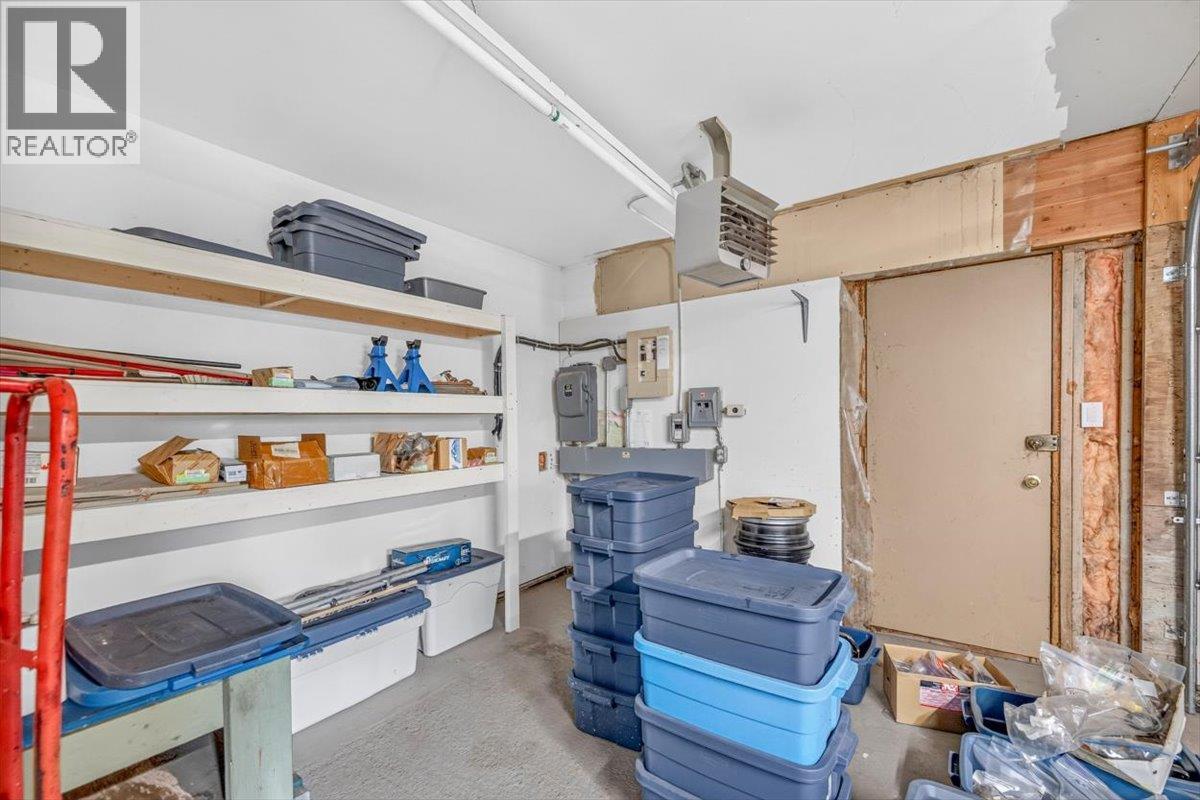 9878 Victoria Street Property Photo 45