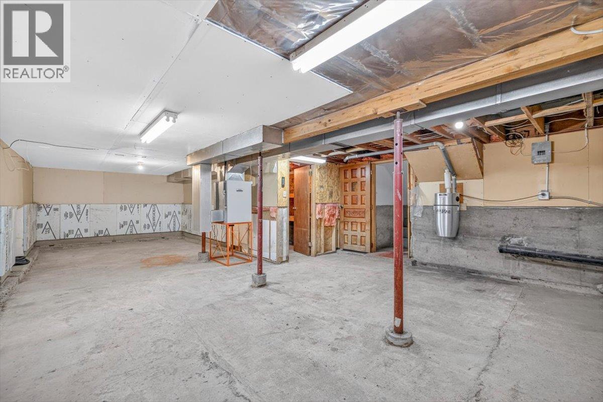 9878 Victoria Street Property Photo 48
