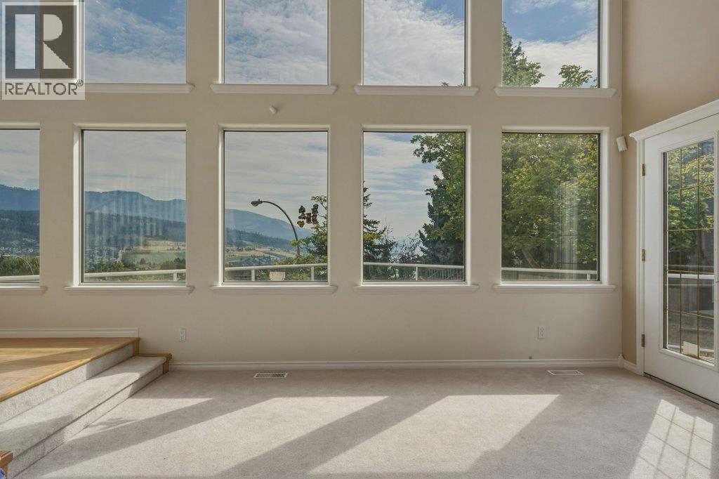 743 Mt. Thor Drive Property Photo 8
