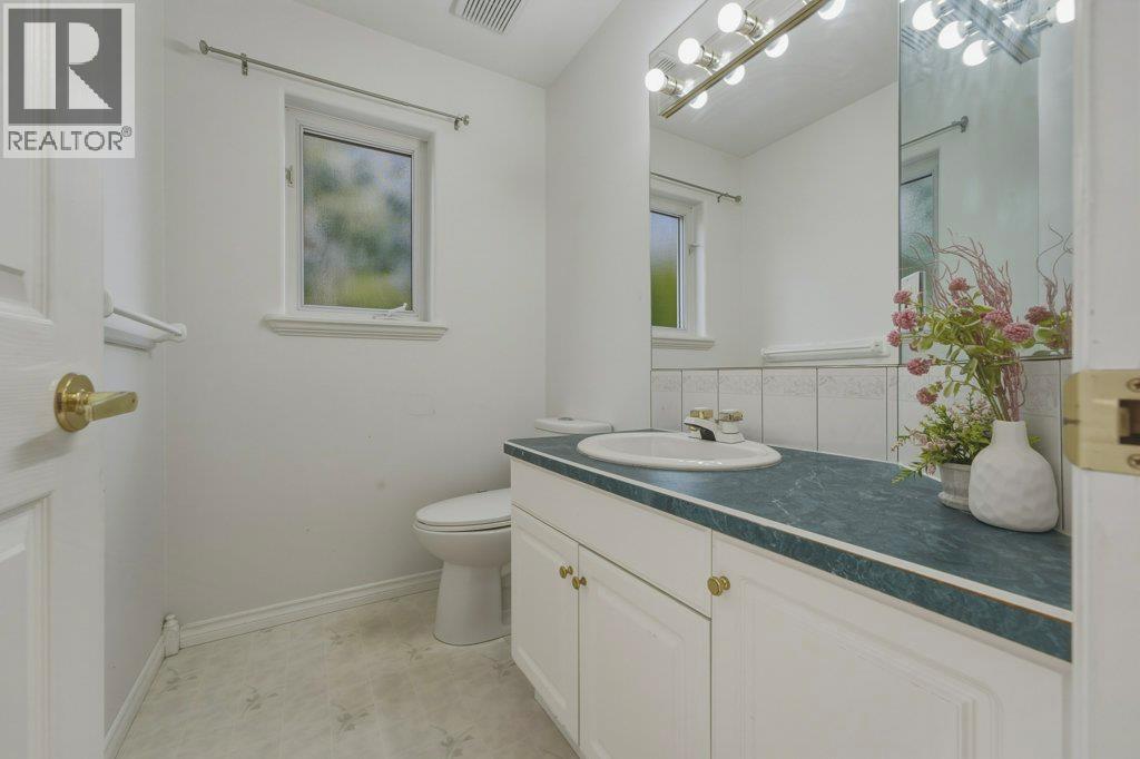 743 Mt. Thor Drive Property Photo 12