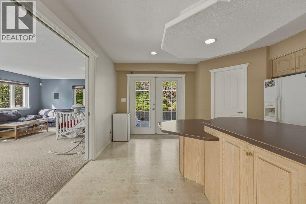 743 Mt. Thor Drive Property Photo 16